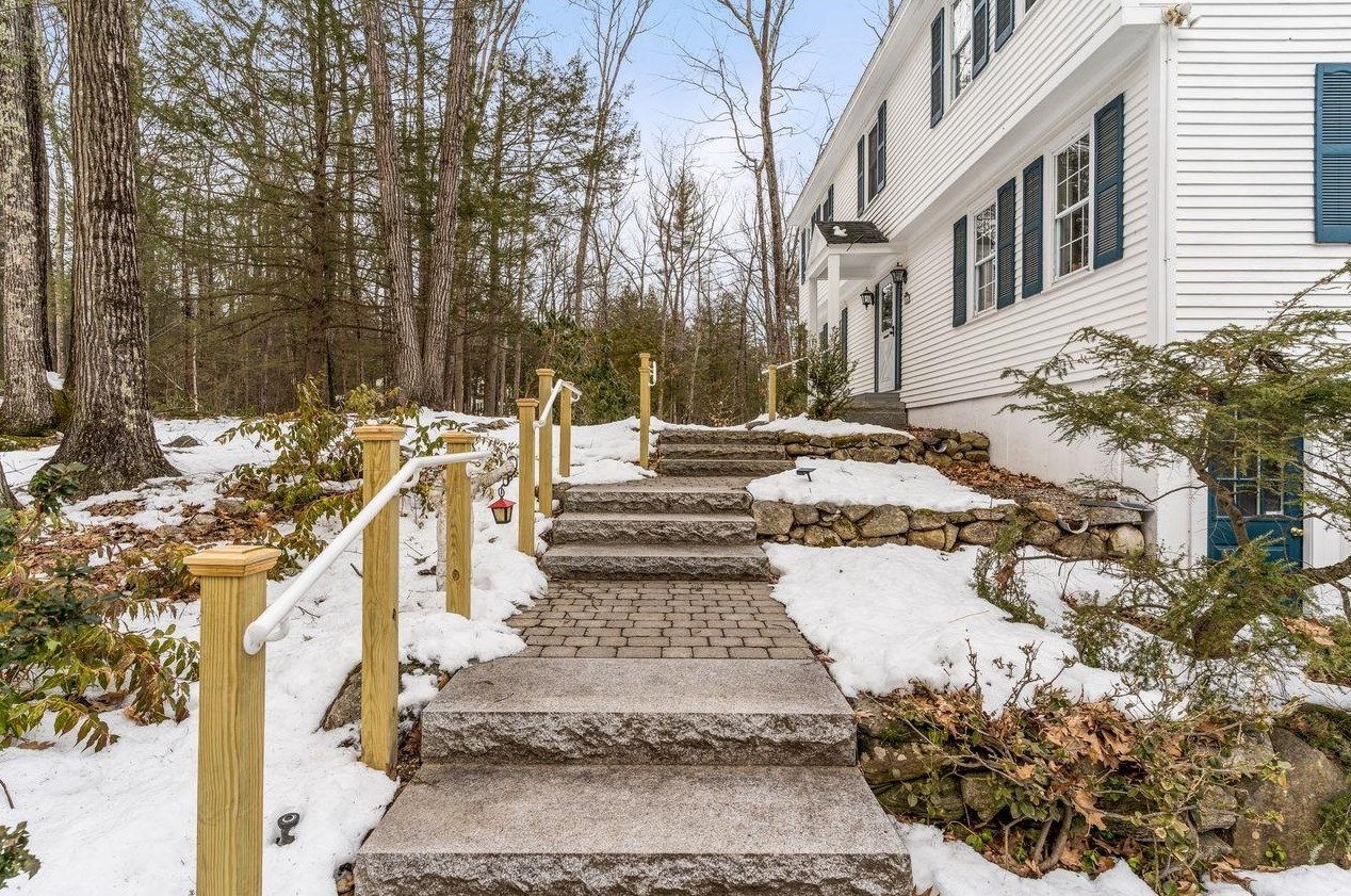 14 Blueberry Hill Rd, Amherst, NH 03031