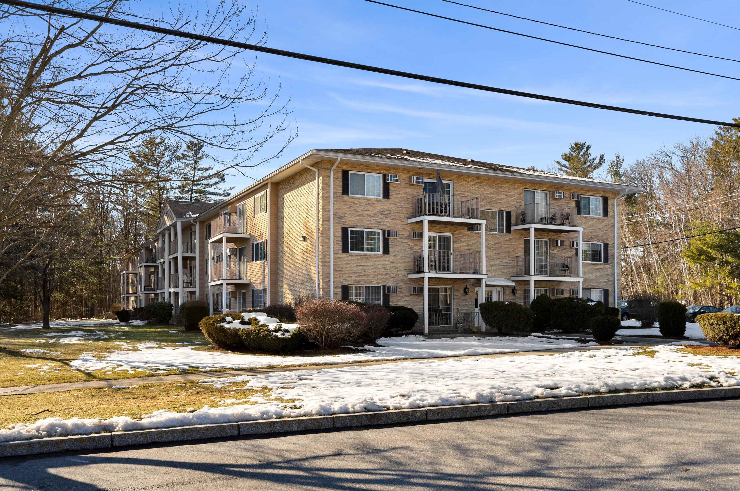 379 Huse Rd #9, Manchester, NH 03103