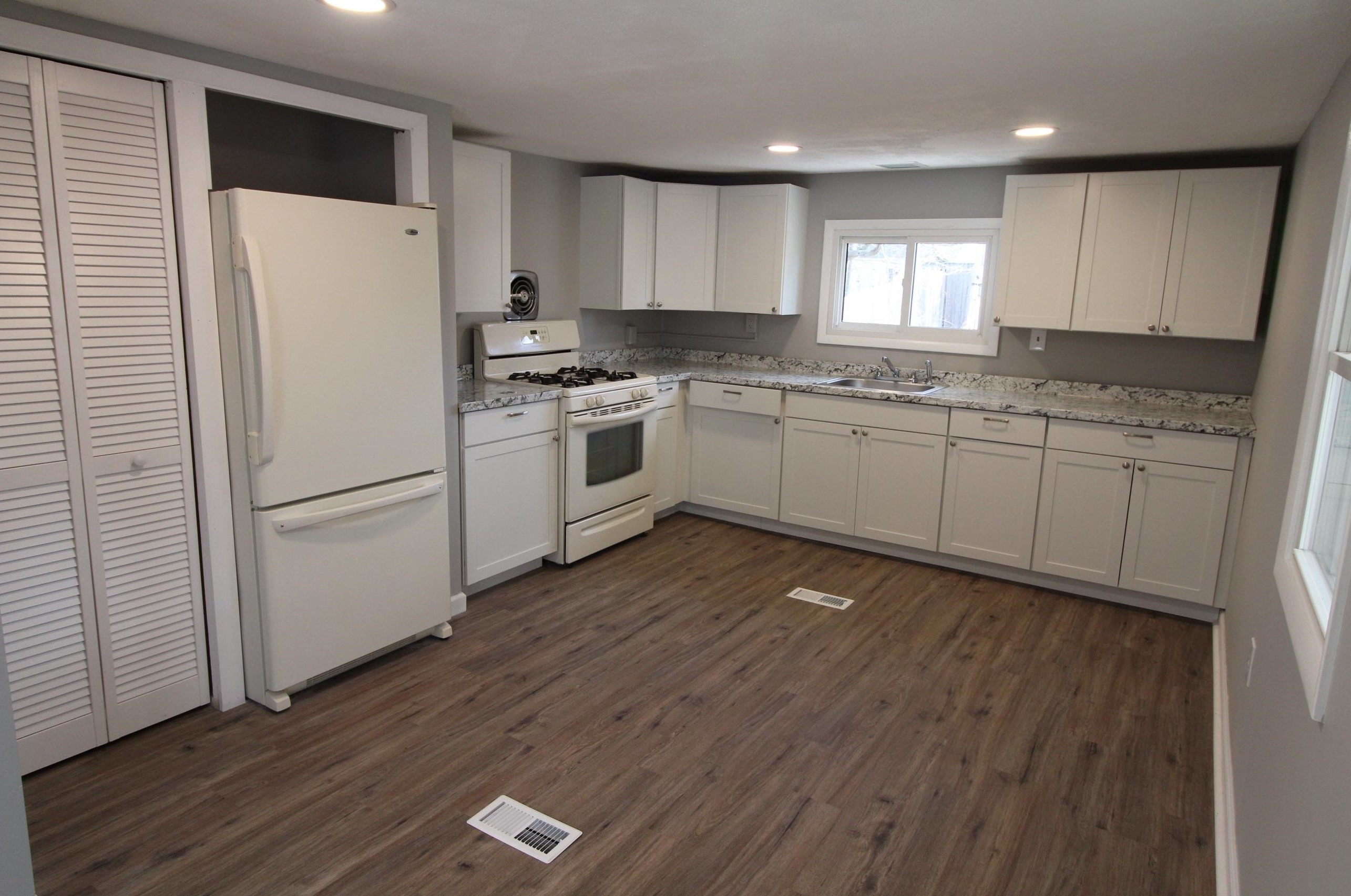 46 Campbell St, Salem, NH 03079