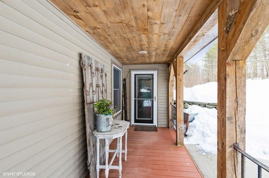 40 Chemung Rd, Meredith, NH 03253-4806