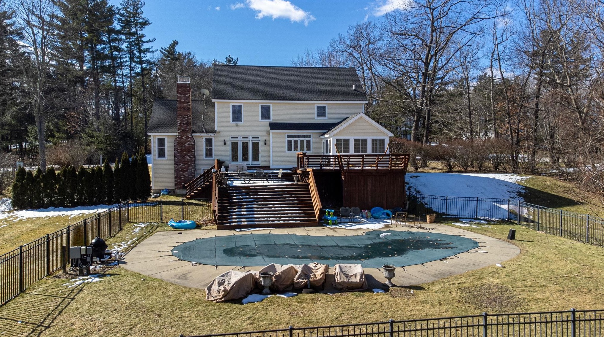 23 Isabella Dr, Londonderry, NH 03053