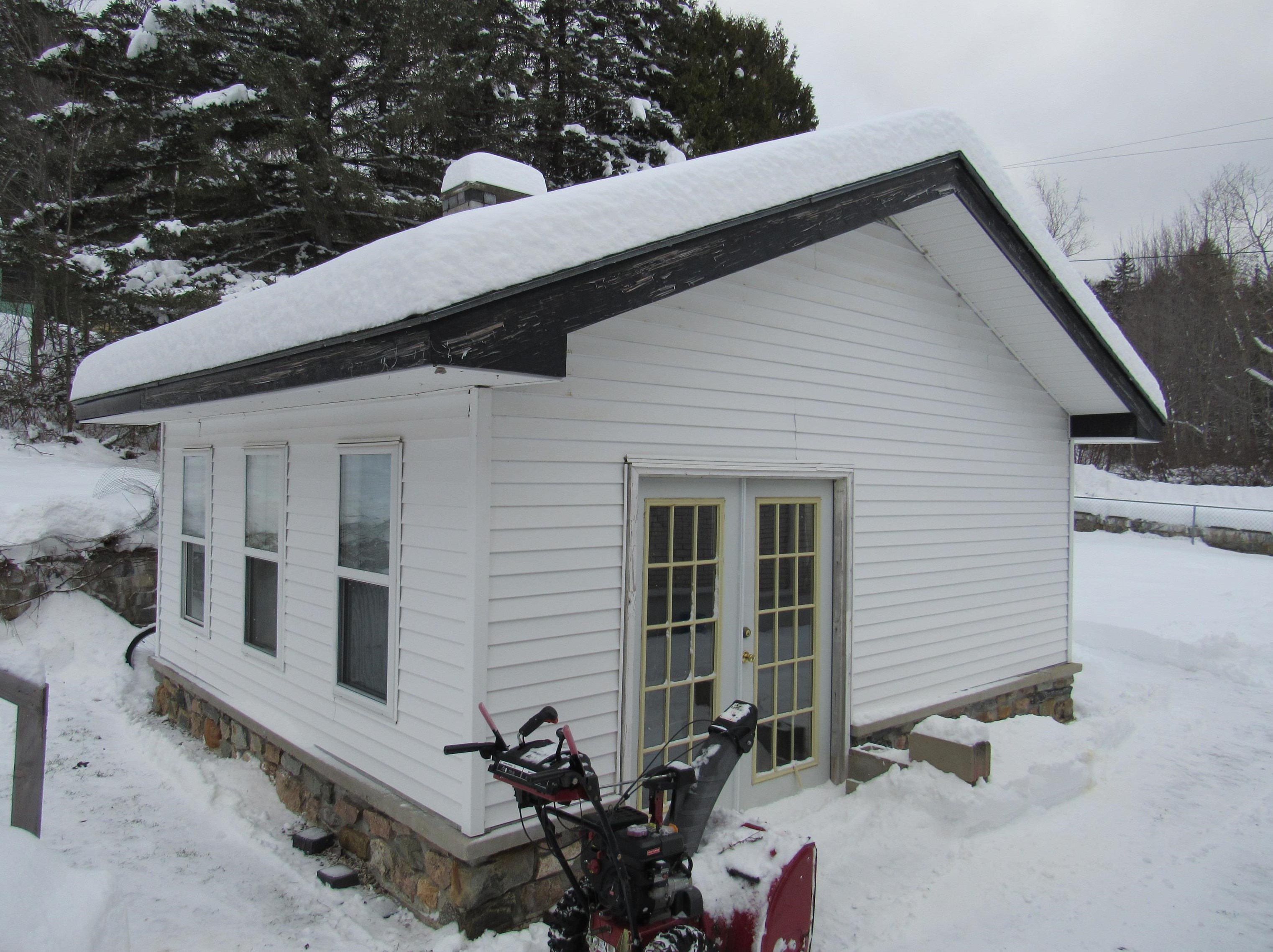 439 Alpine St, Berlin NH  03570-3861 exterior