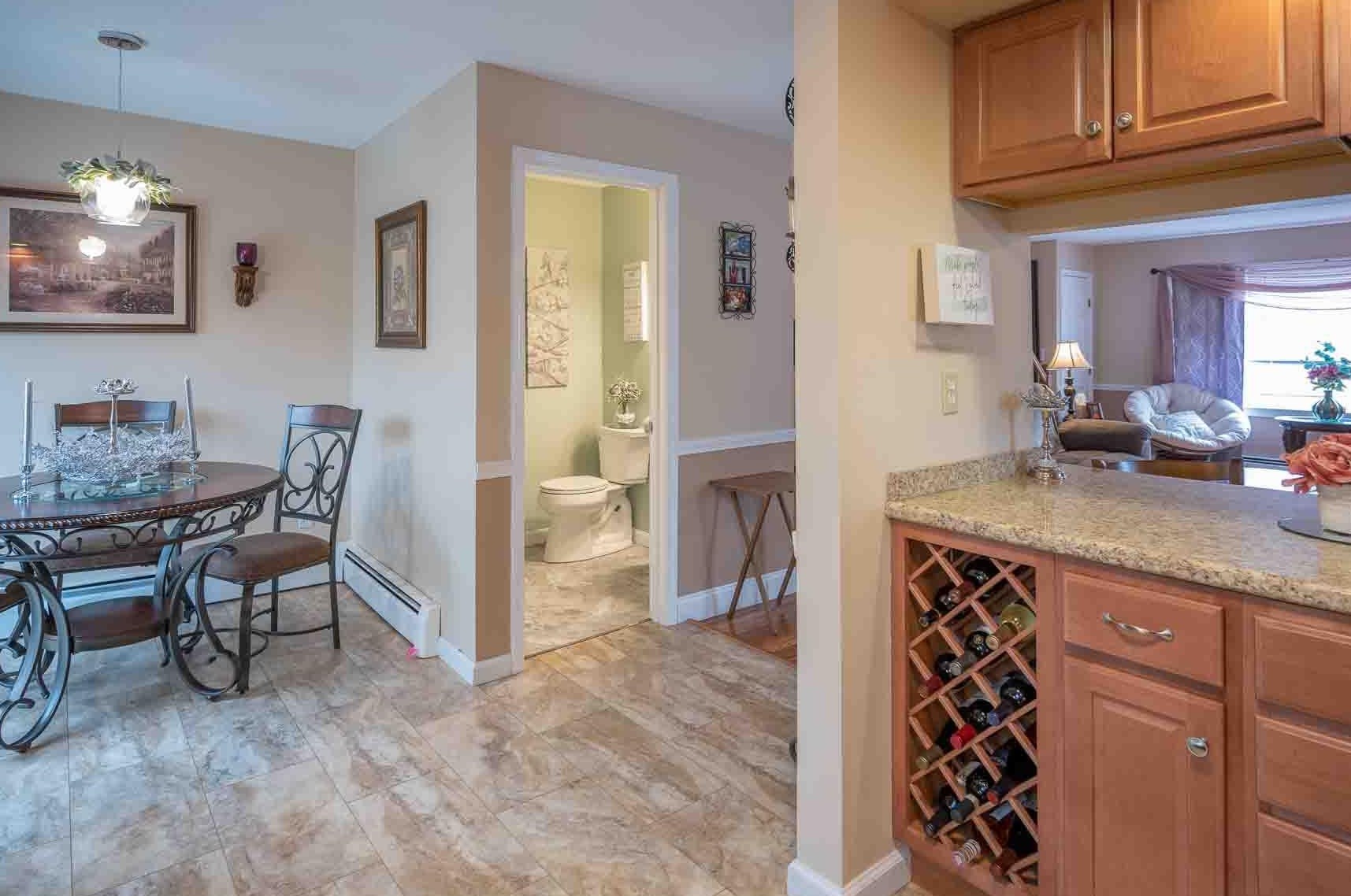 17 Walnut Cir, Merrimack NH  03054-2657 exterior