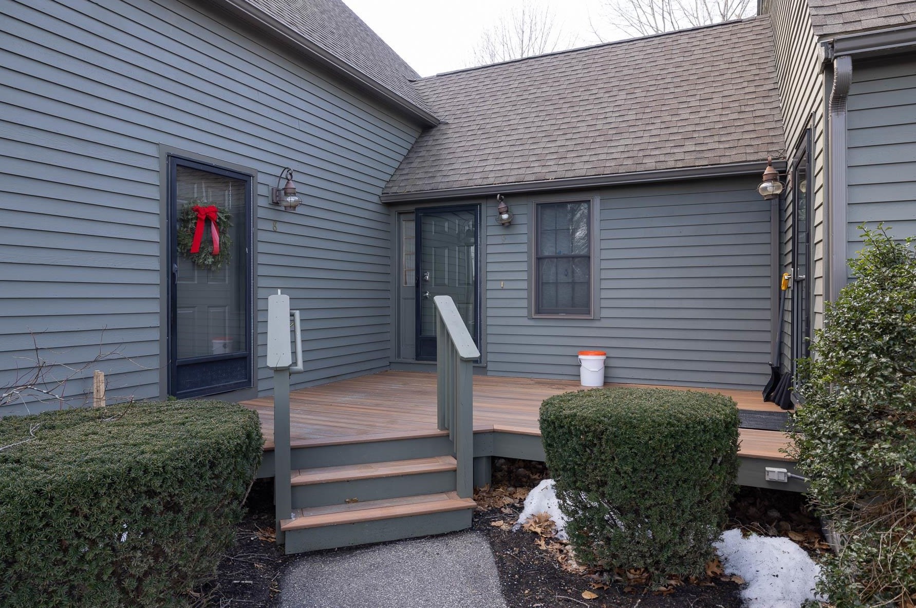 9 Montrose Dr, Stratham, NH 03885