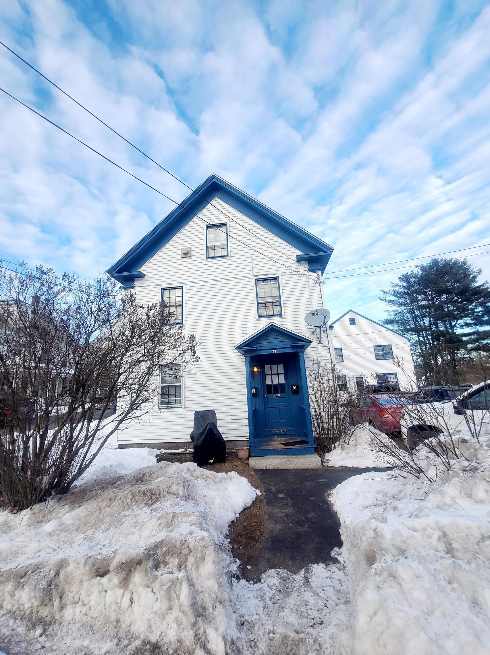 29 Bridge St, Pittsfield, NH 03263