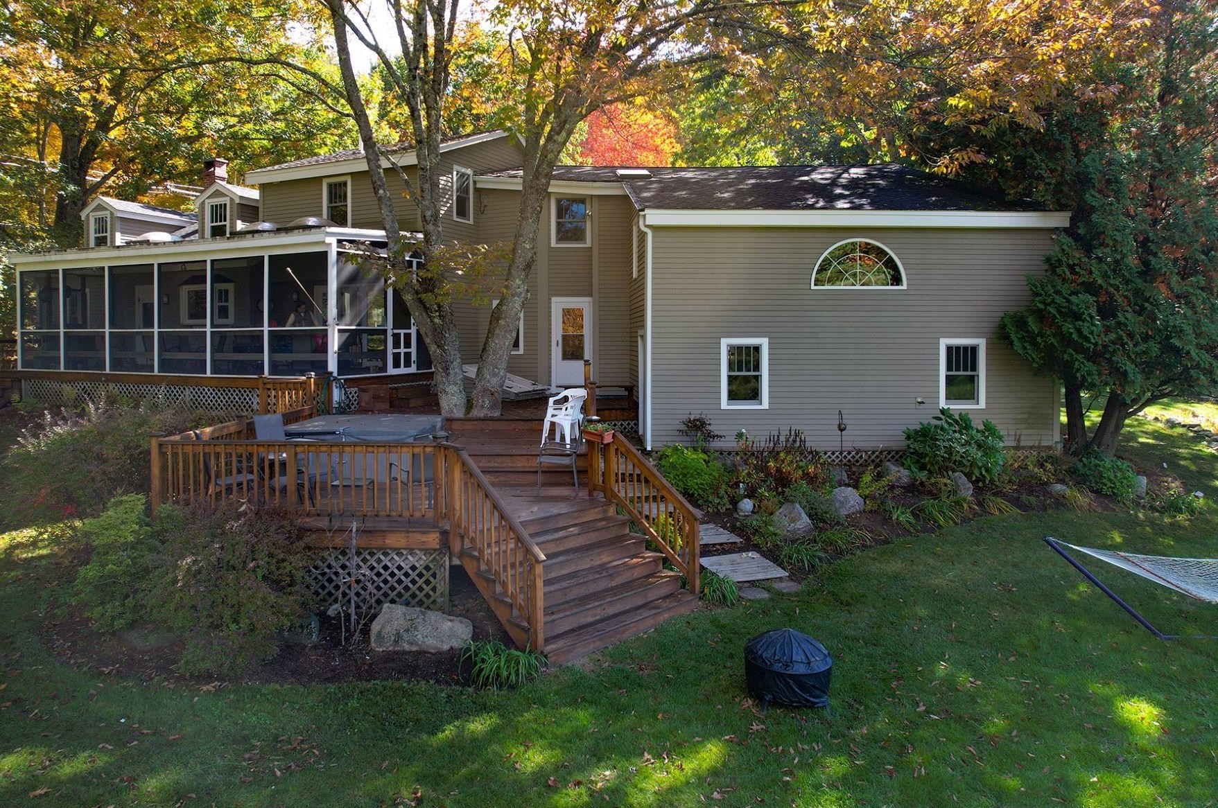 110 Durham Point Rd, Lee, NH 03824