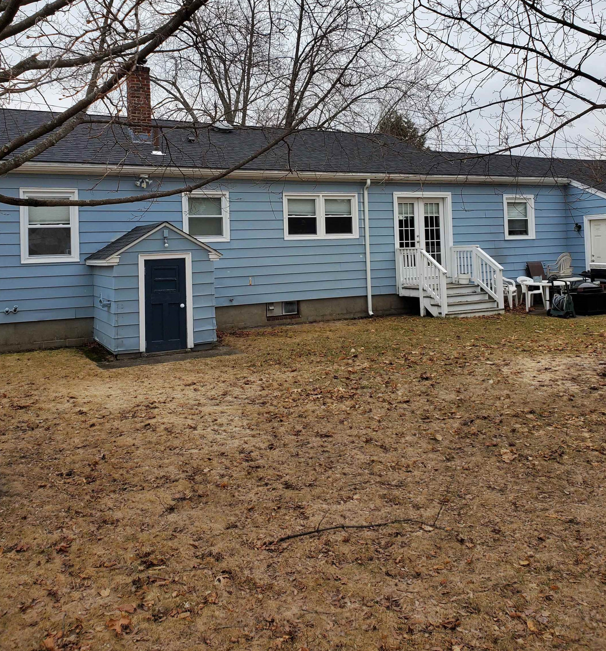 3 Joffre St, Nashua, NH 03060