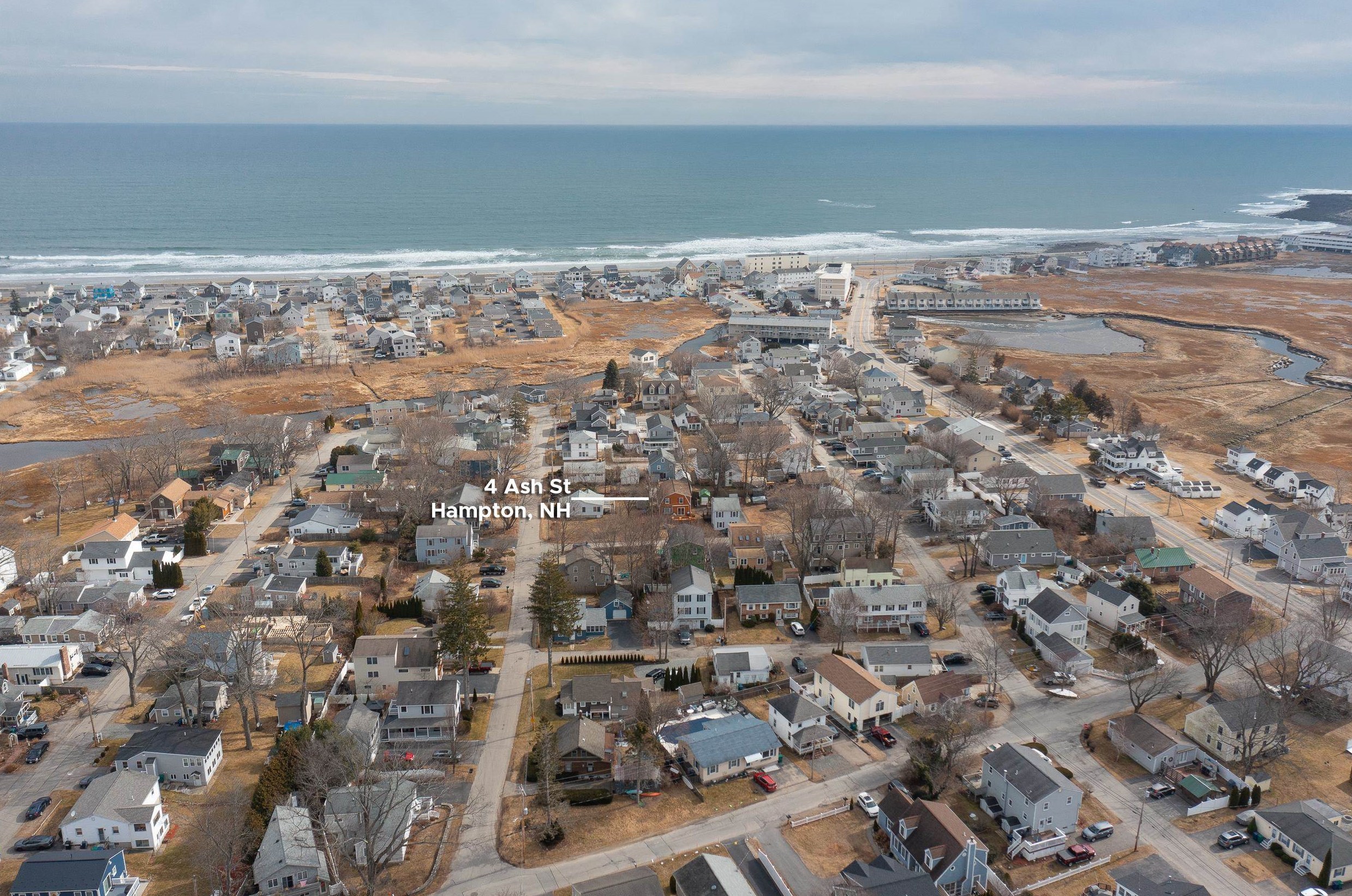 4 Ash St, Hampton, NH 03842