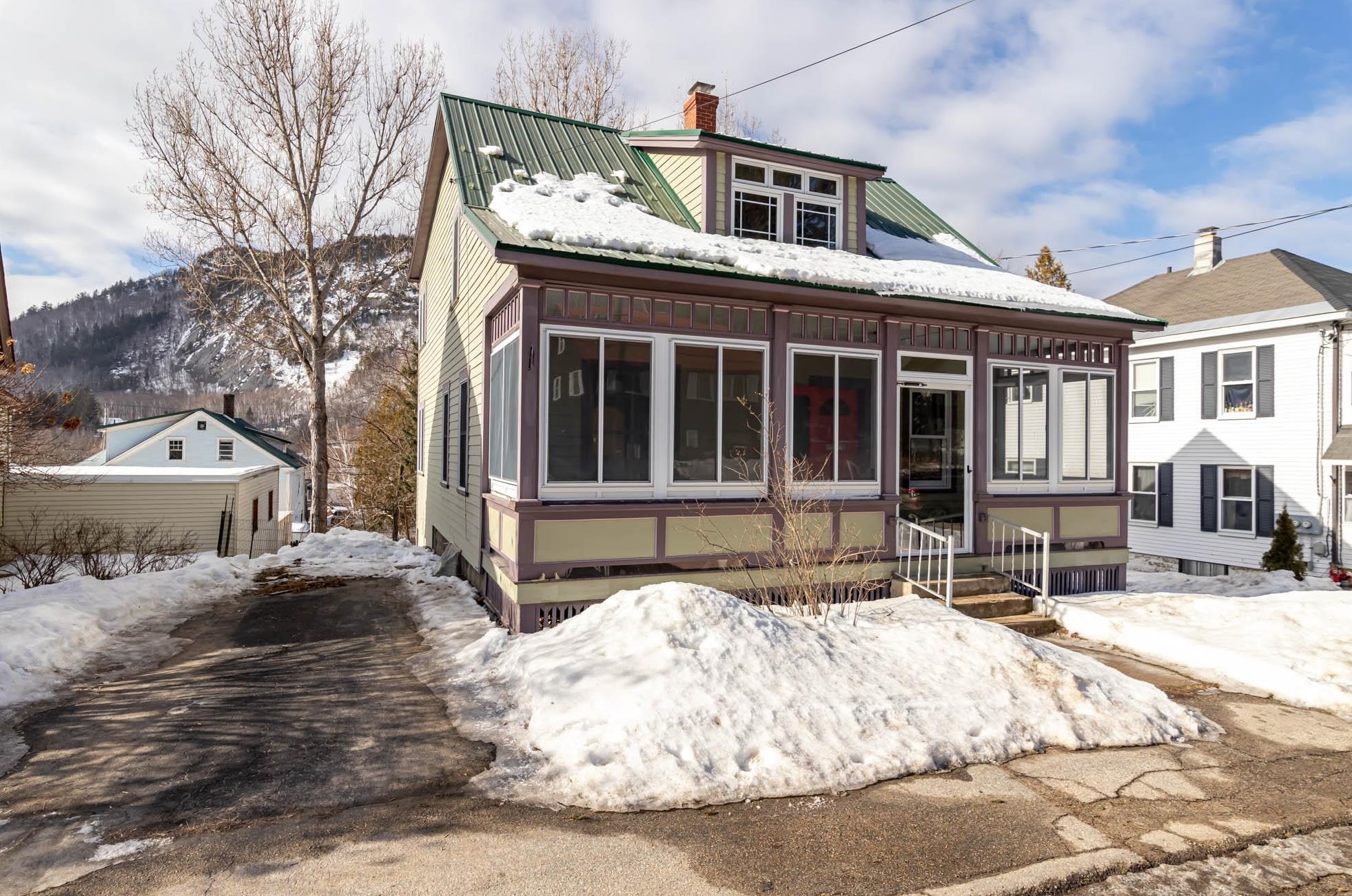 431 Willard St, Berlin NH  03570-1413 exterior