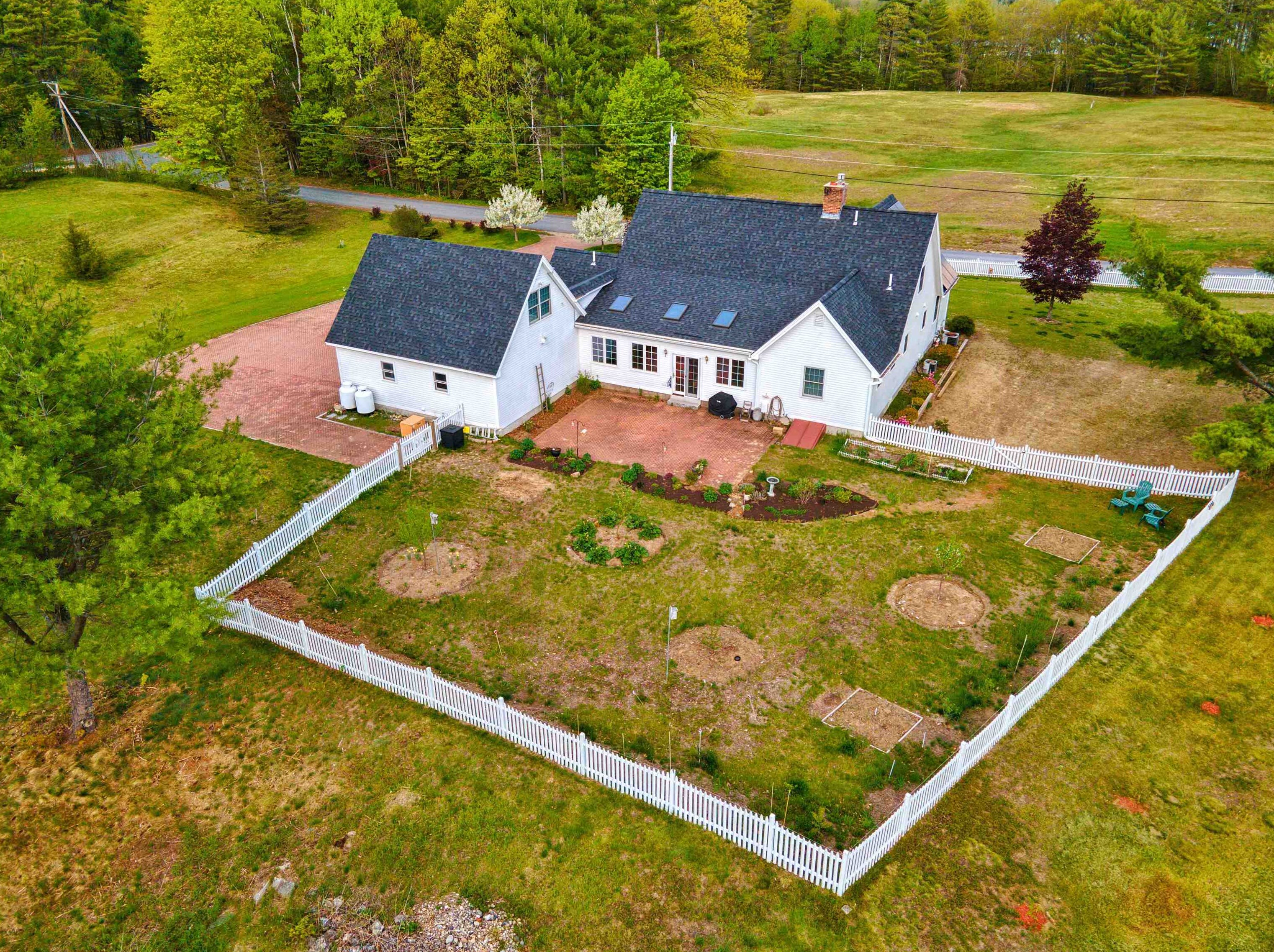 19 Cross Rd, Groton, NH 03241