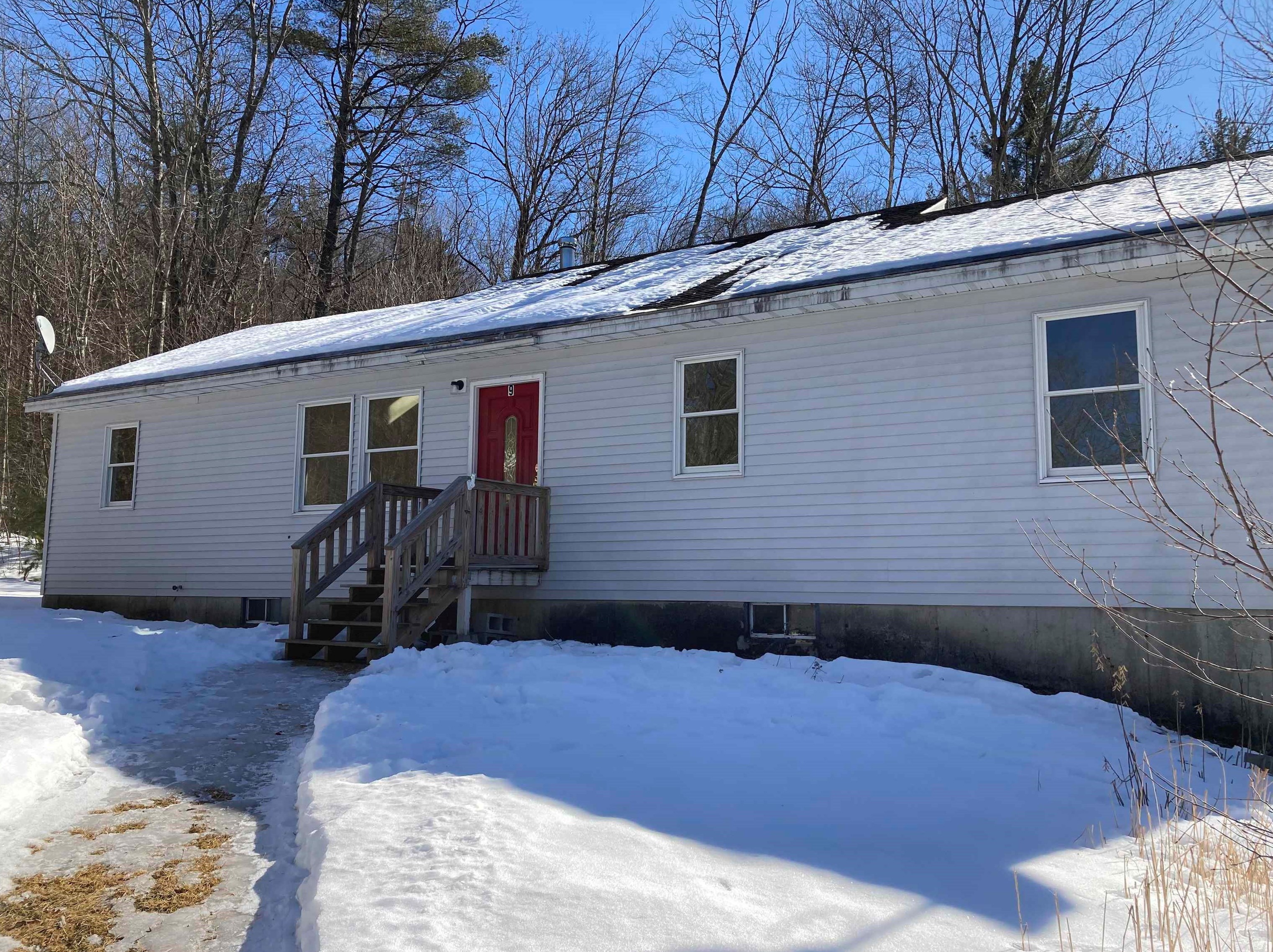9 Tunnel Rd, Grafton, NH 03240