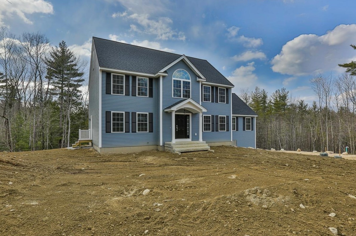 24 Countryside Dr, Brookline, NH 03033
