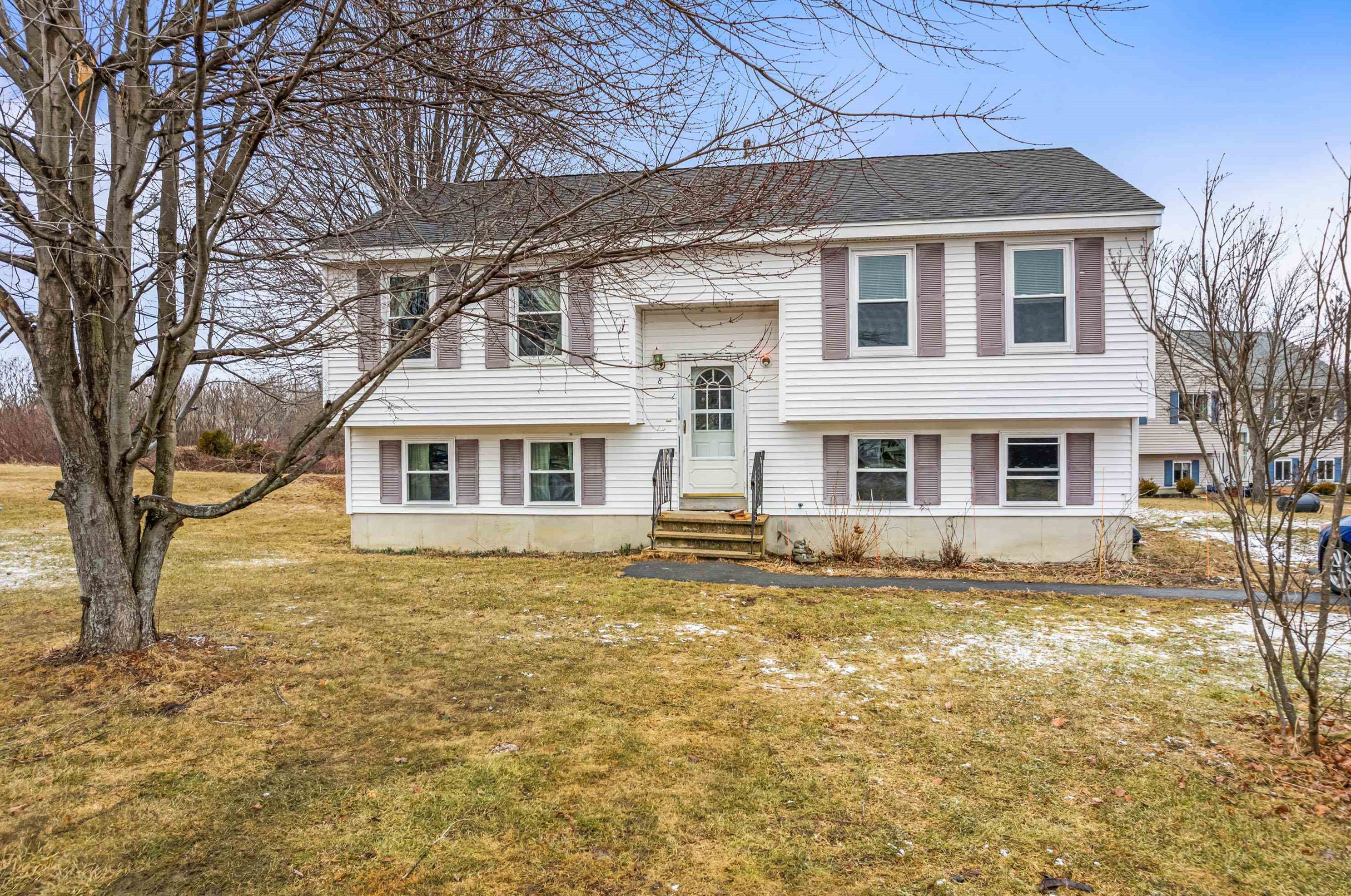 8 Cornerstone Dr, Dover, NH 03820