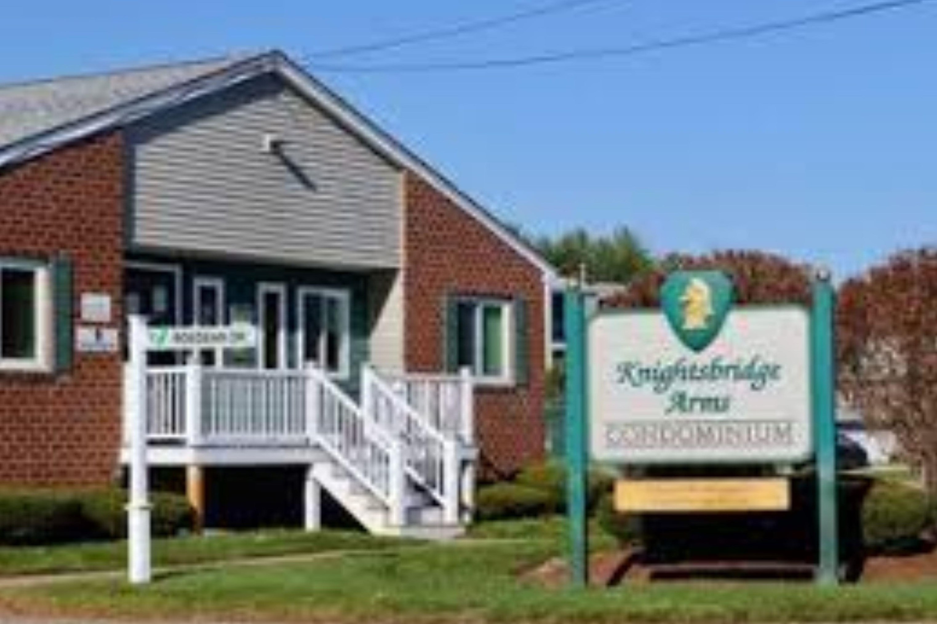 2 New Haven Dr #202, Nashua, NH 03063