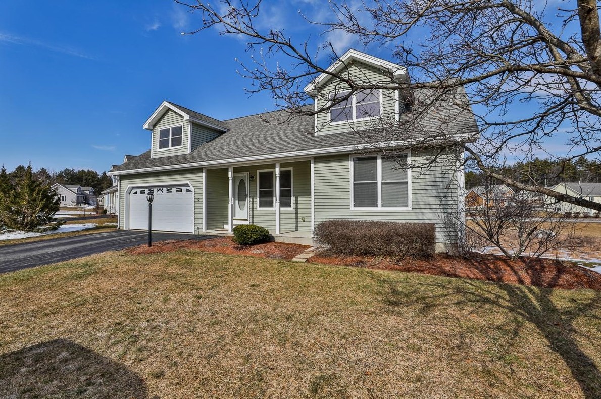 35 Iris Ln, Concord, NH 03307