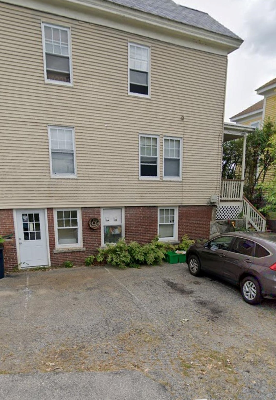 28 Abbott St, Nashua, NH 03064
