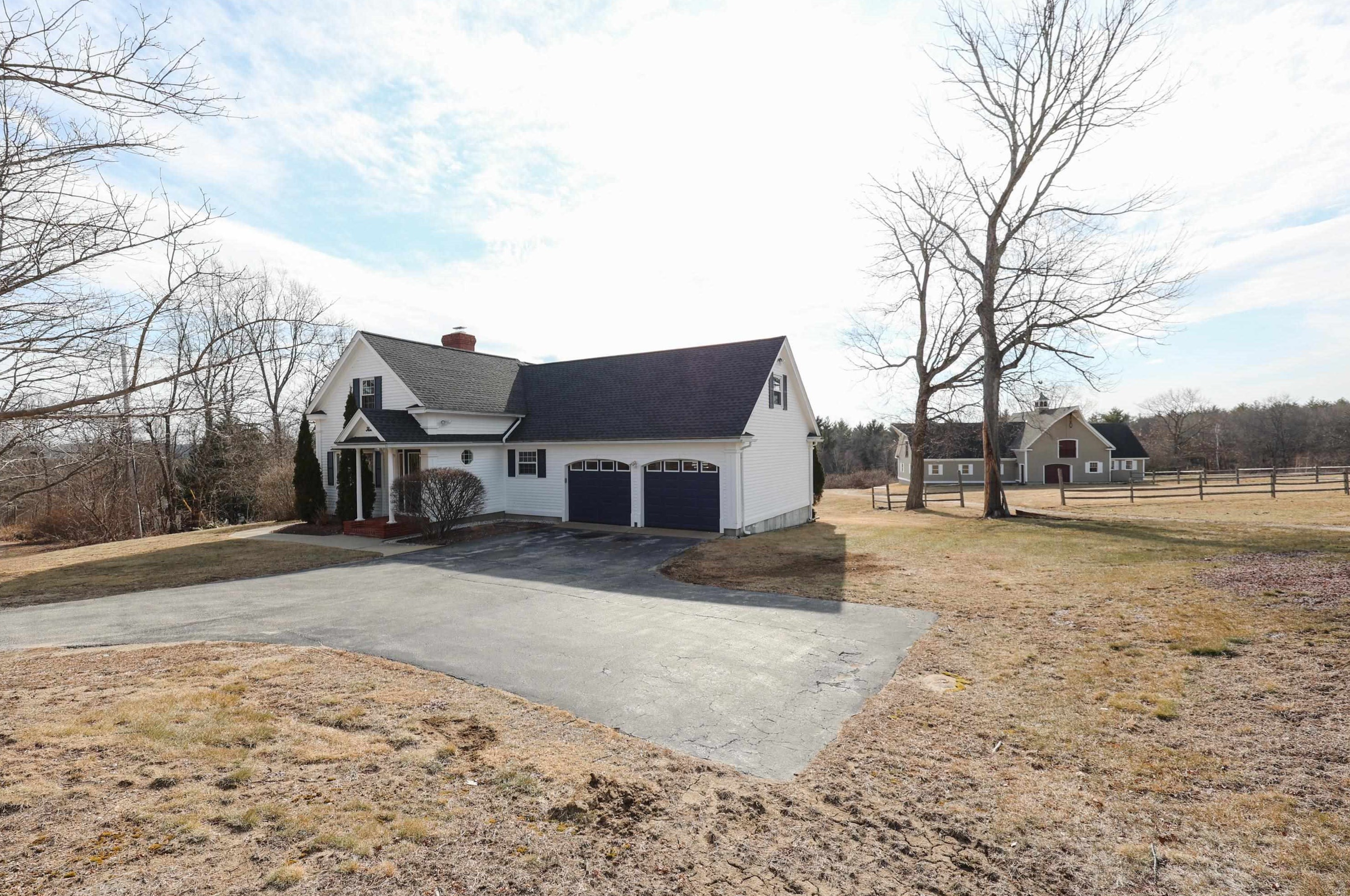 362 Bunker Hill Rd, Auburn, NH 03032