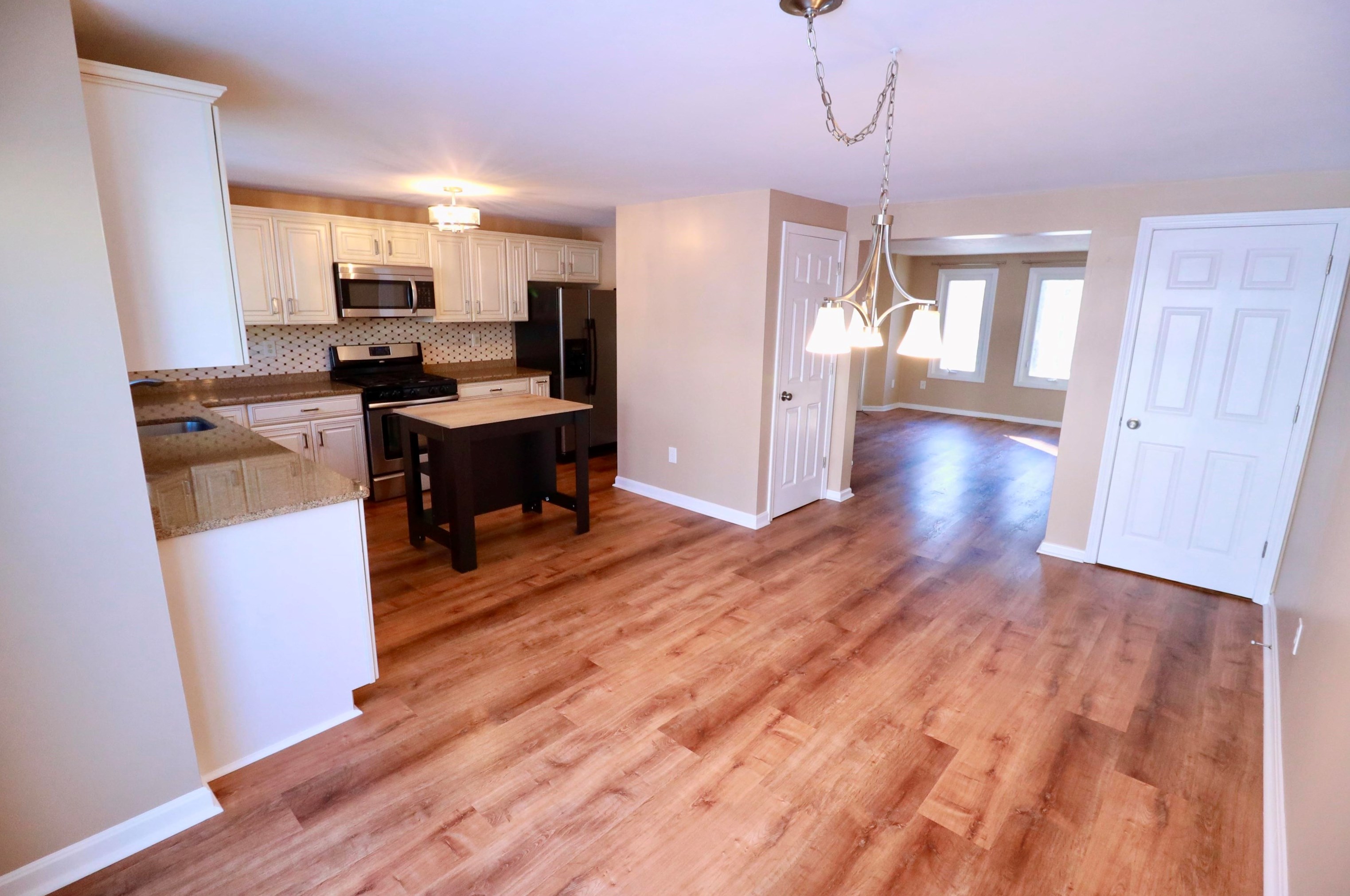 29 Windemere Way, Nashua, NH 03063