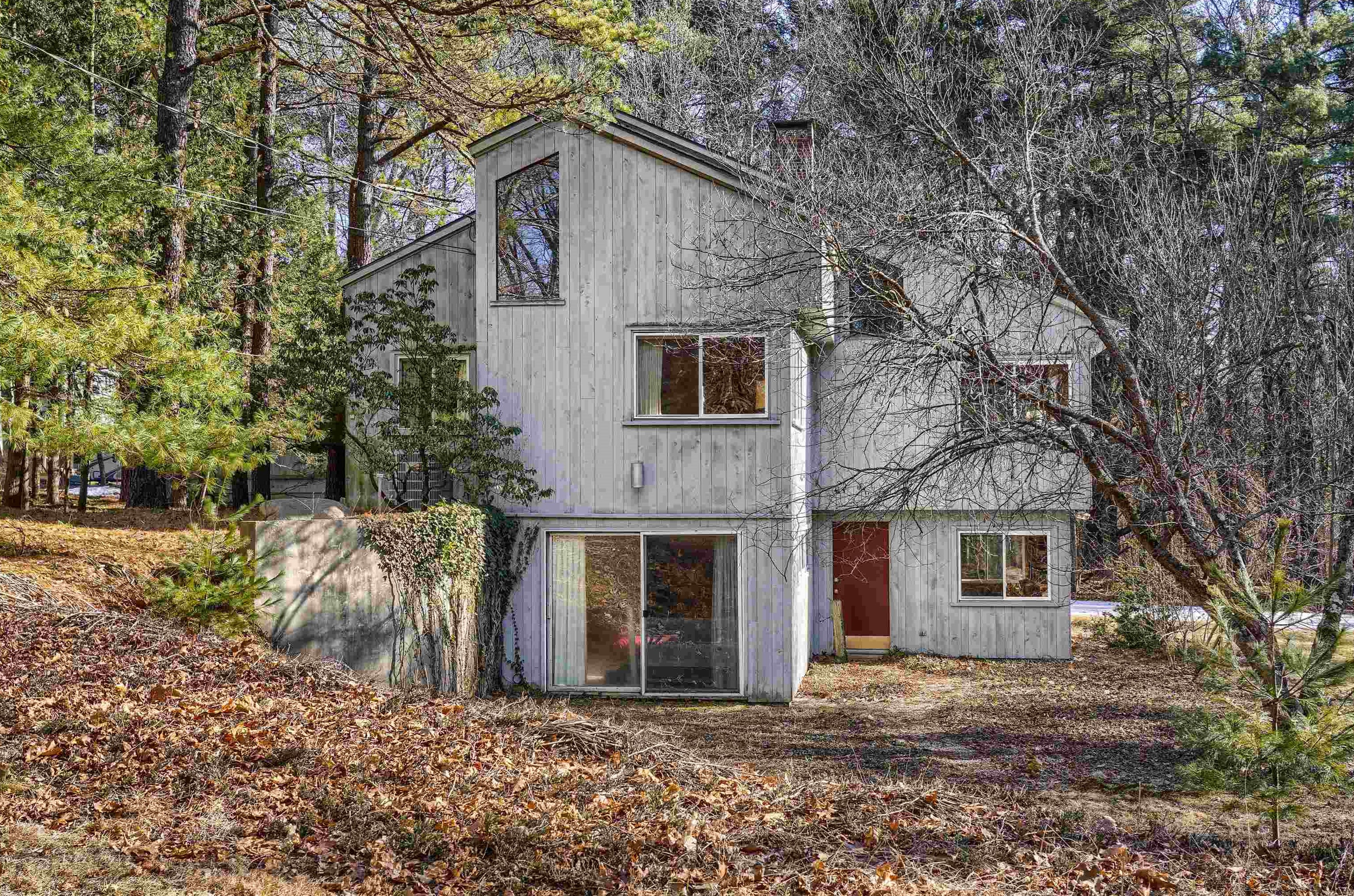 84 Bunker Hill Ave, Stratham, NH 03885