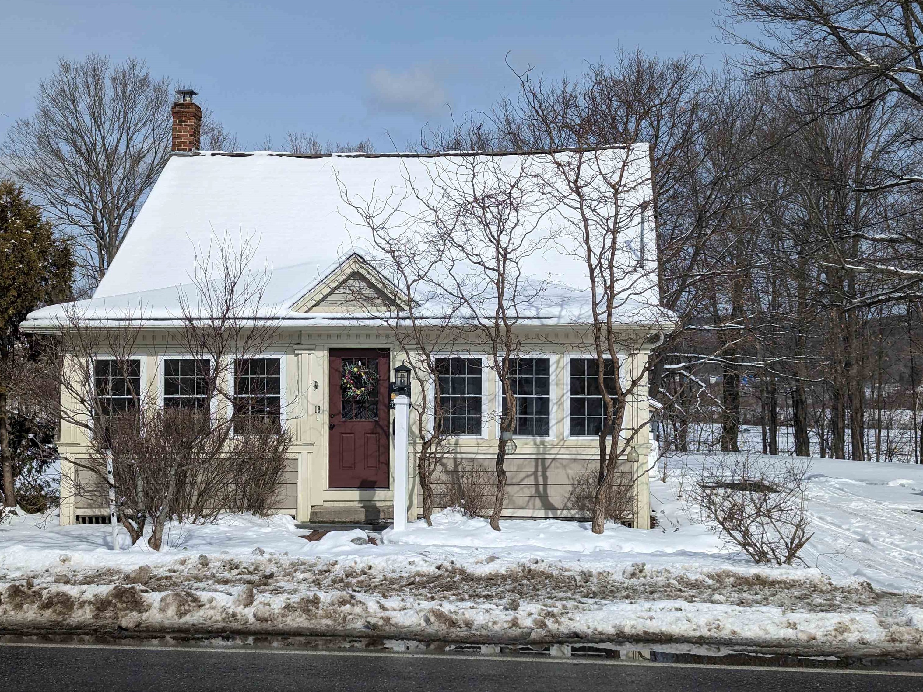18 Chestnut St, Unity, NH 03743
