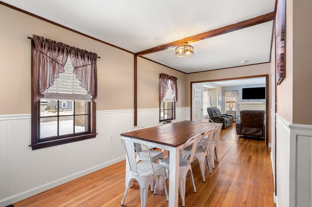 11 Mcelwain St, Merrimack NH  03054-3664 exterior