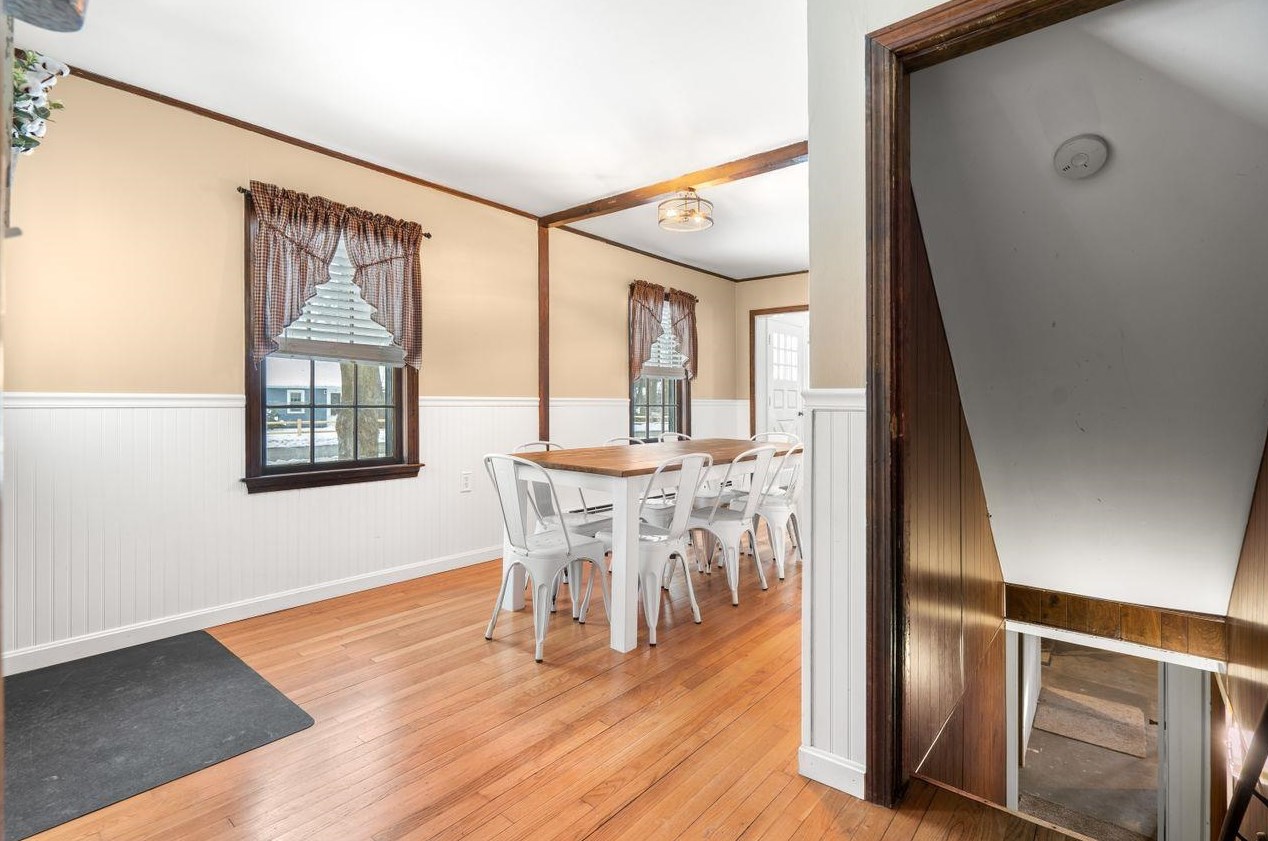 11 Mcelwain St, Merrimack NH  03054-3664 exterior