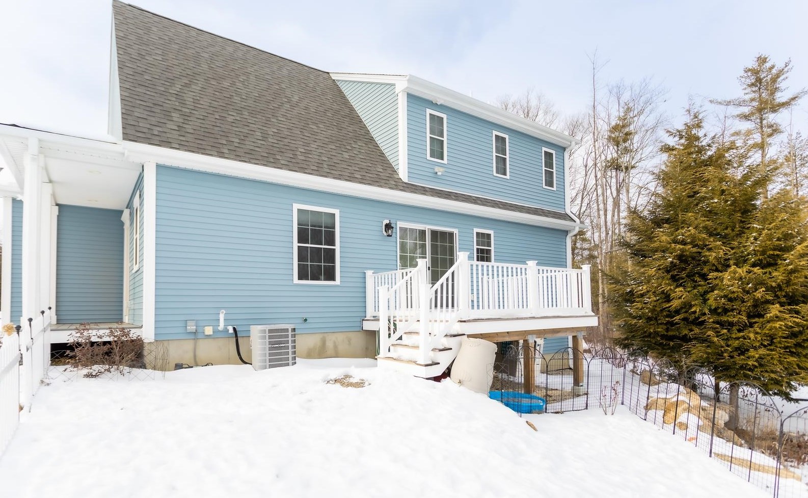 58 Constitution Way, Rochester NH  03867-5261 exterior