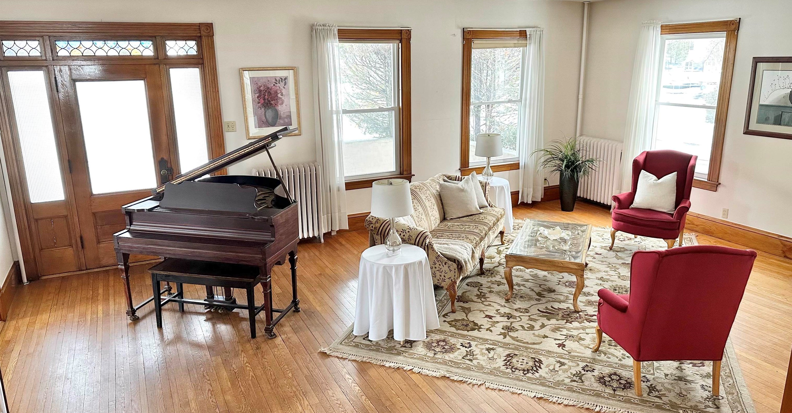 14 Whipple Ave, Laconia, NH 03246