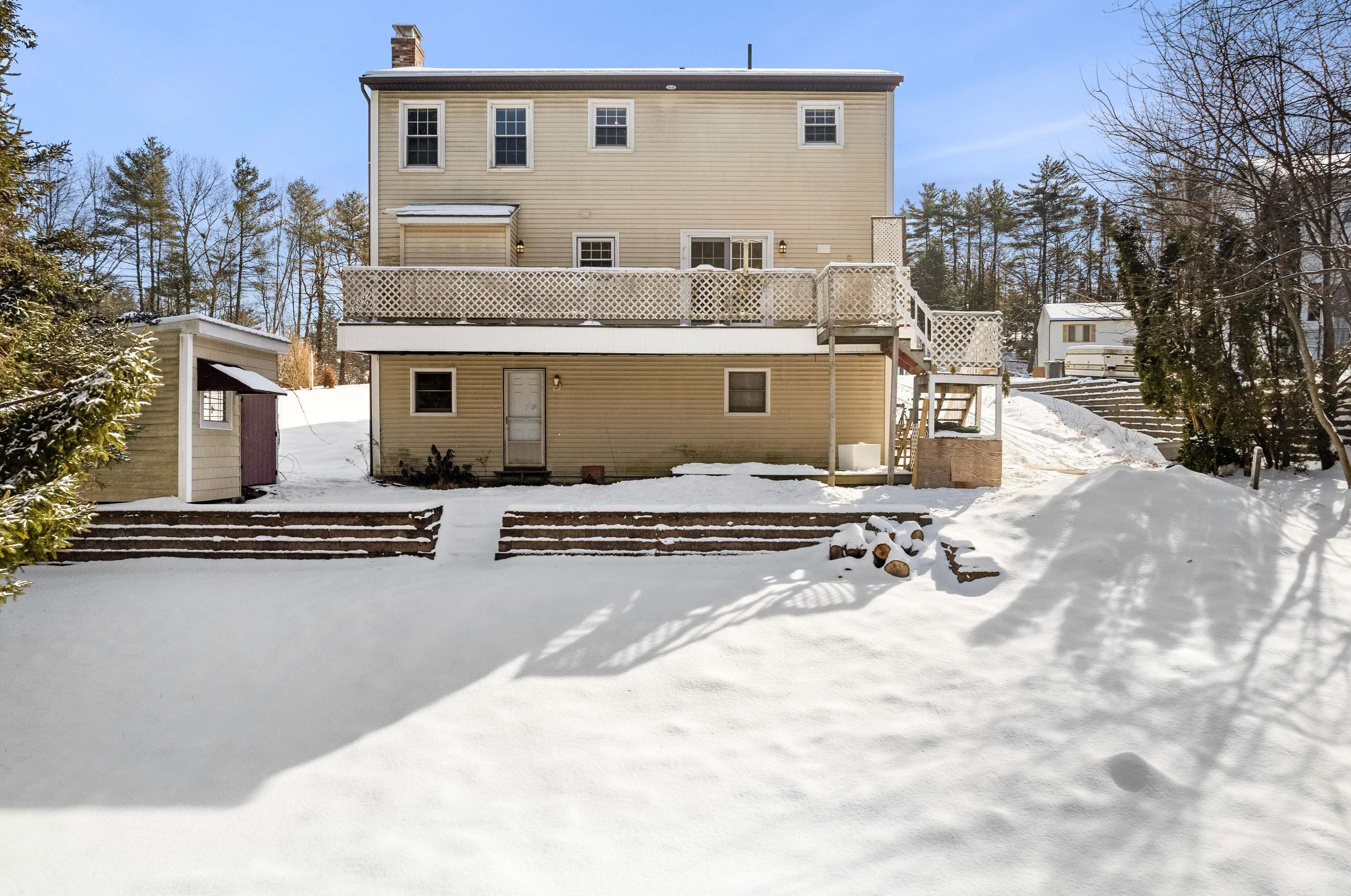 4 Springer Rd, Manchester NH  03106-1316 exterior