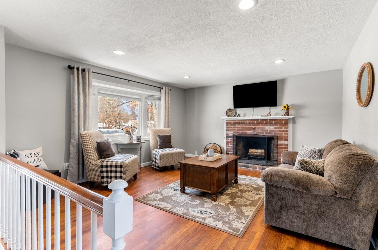 22 Tilton St, Nashua, NH 03063