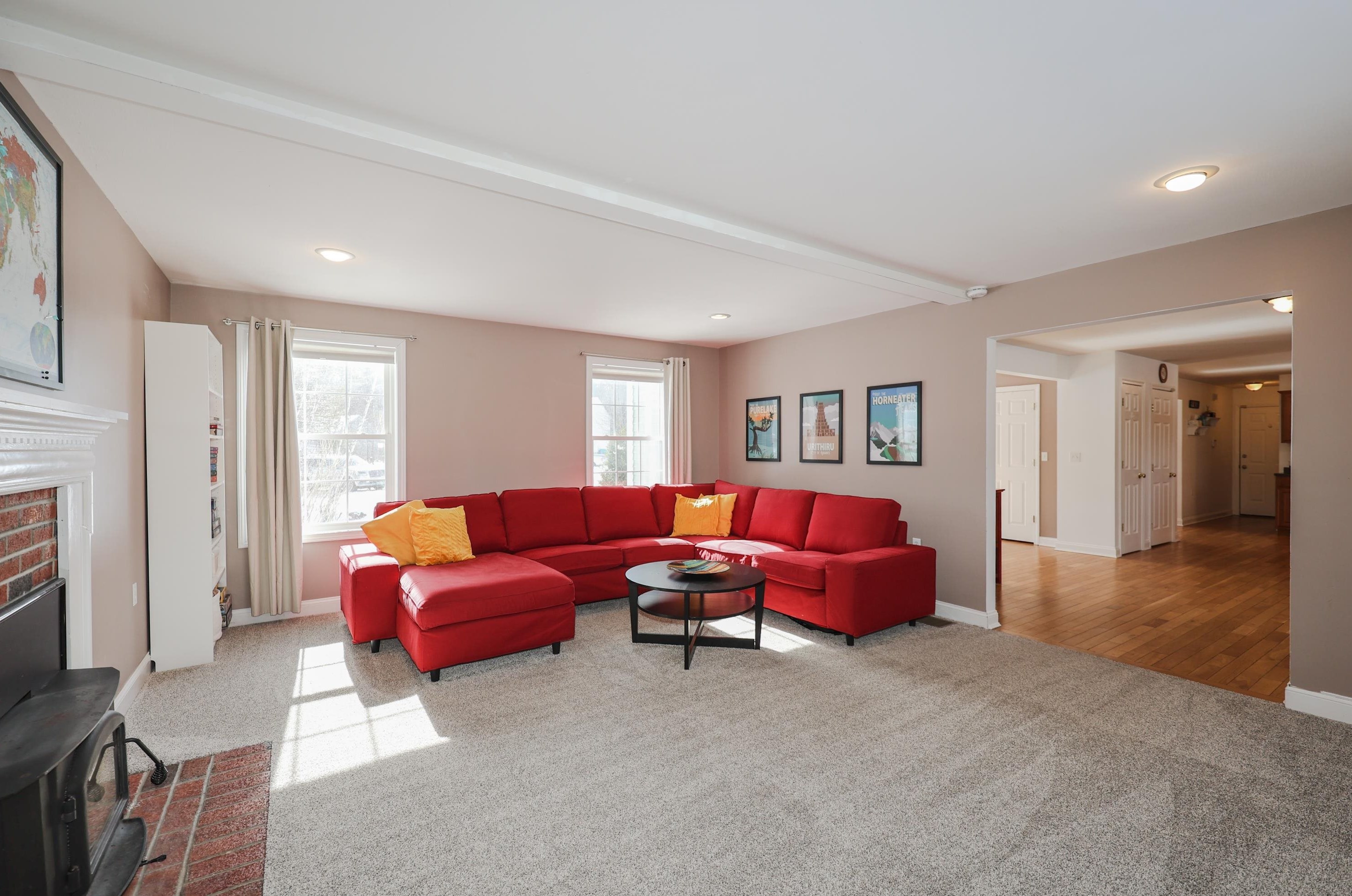 39 Bradford Cir, Hillsboro, NH 03244
