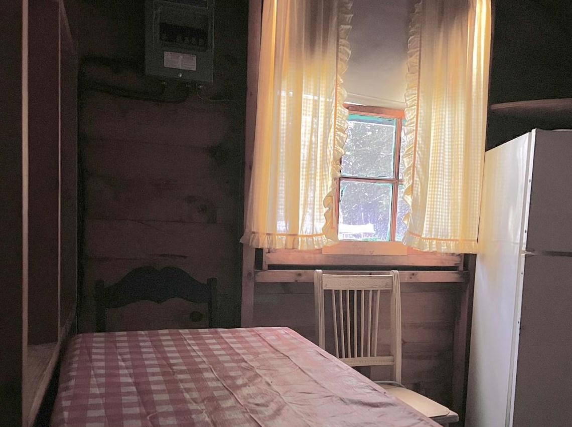 32 Cottage Rd, Bridgewater NH  03222-3704 exterior