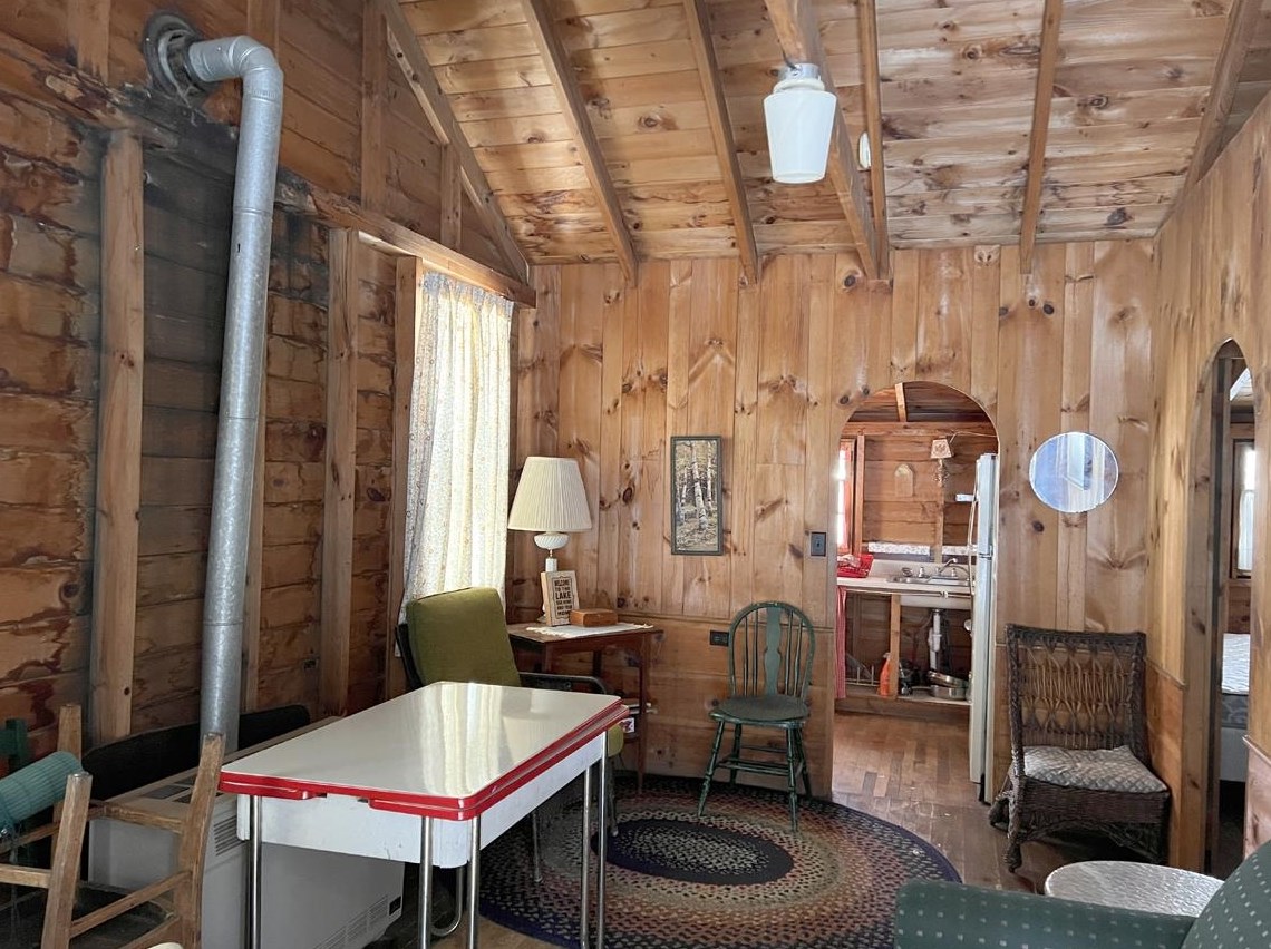 32 Cottage Rd, Bridgewater NH  03222-3704 exterior