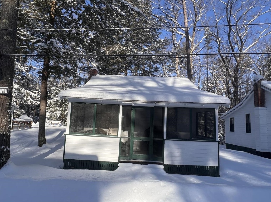 32 Cottage Rd, Bridgewater NH  03222-3704 exterior