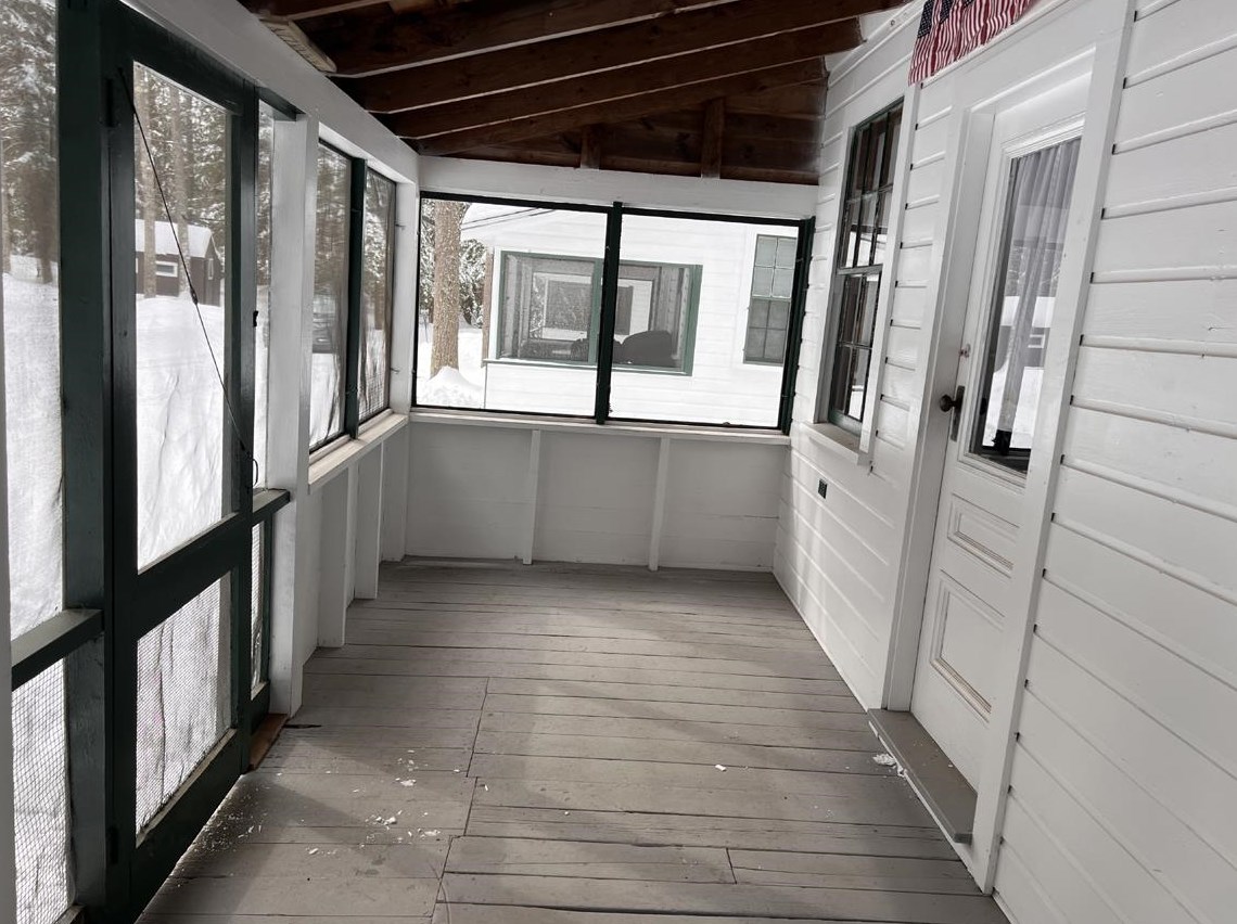 32 Cottage Rd, Bridgewater NH  03222-3704 exterior