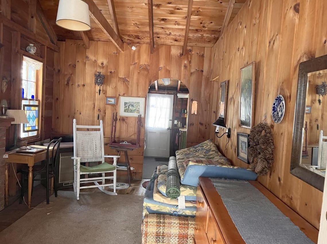 36 Cottage Rd, Bridgewater NH  03222-3703 exterior