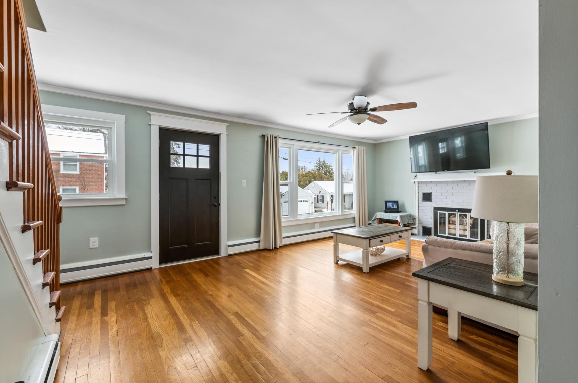 82 Alpine St, Manchester NH  03102-4602 exterior