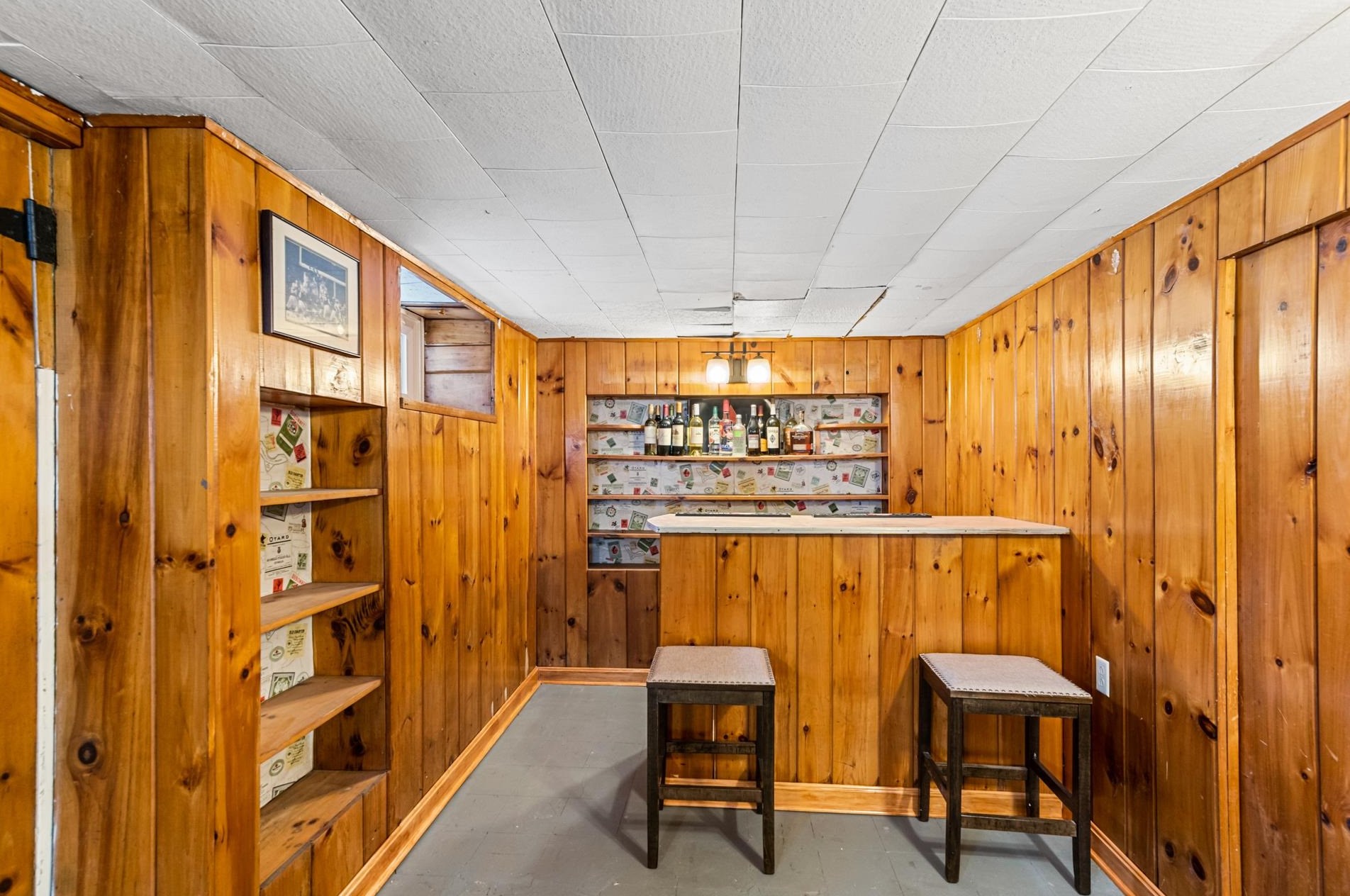 82 Alpine St, Manchester NH  03102-4602 exterior