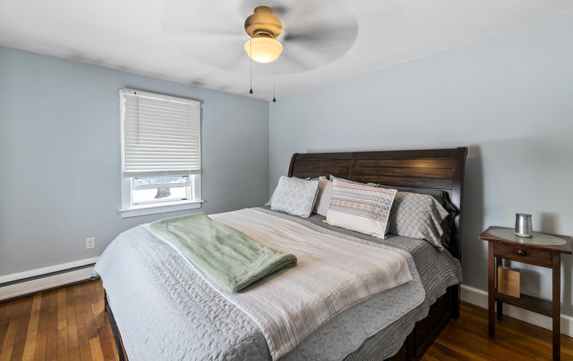 82 Alpine St, Manchester NH  03102-4602 exterior