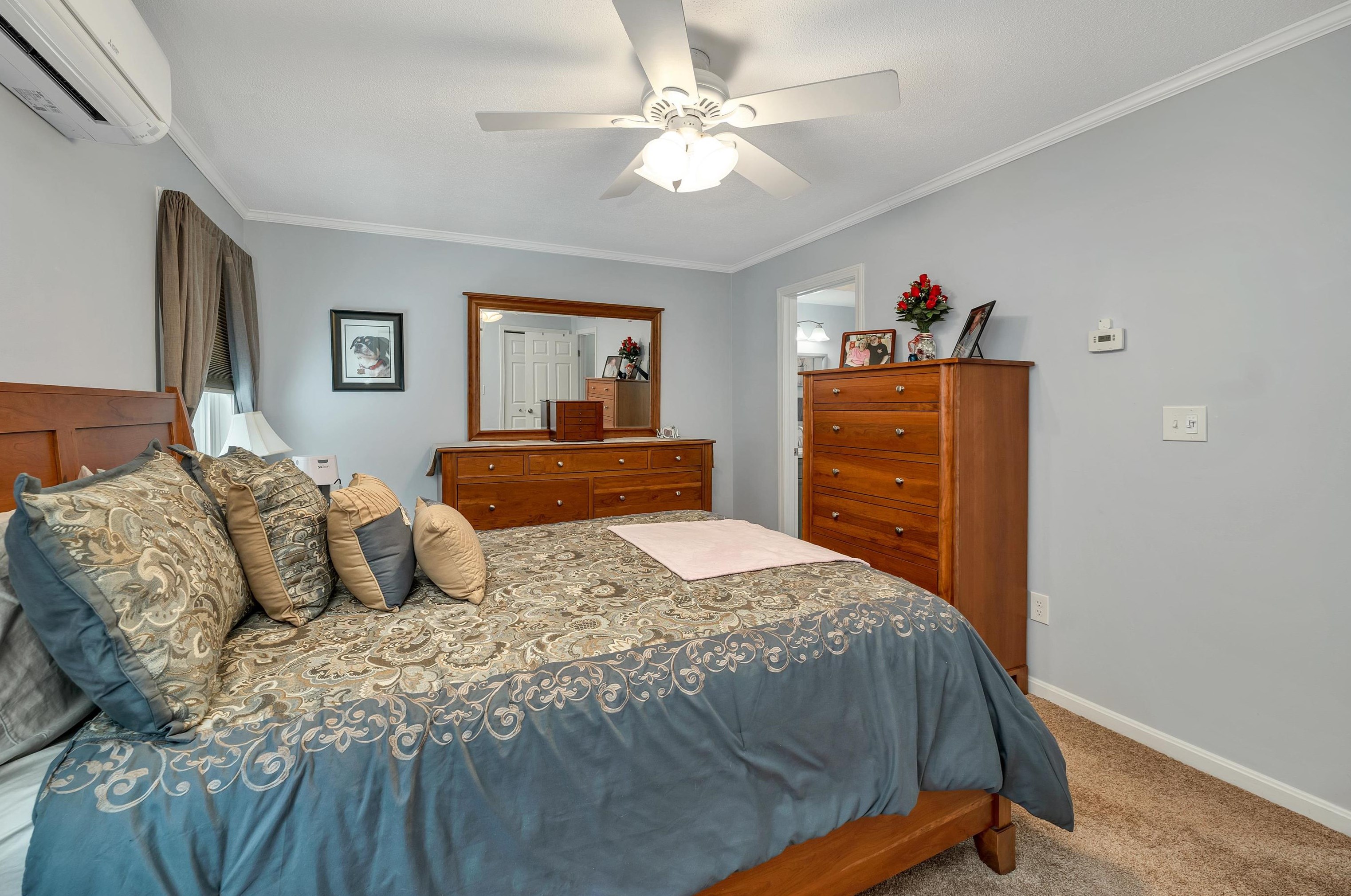 20 Walnut Cir, Merrimack NH  03054-2657 exterior