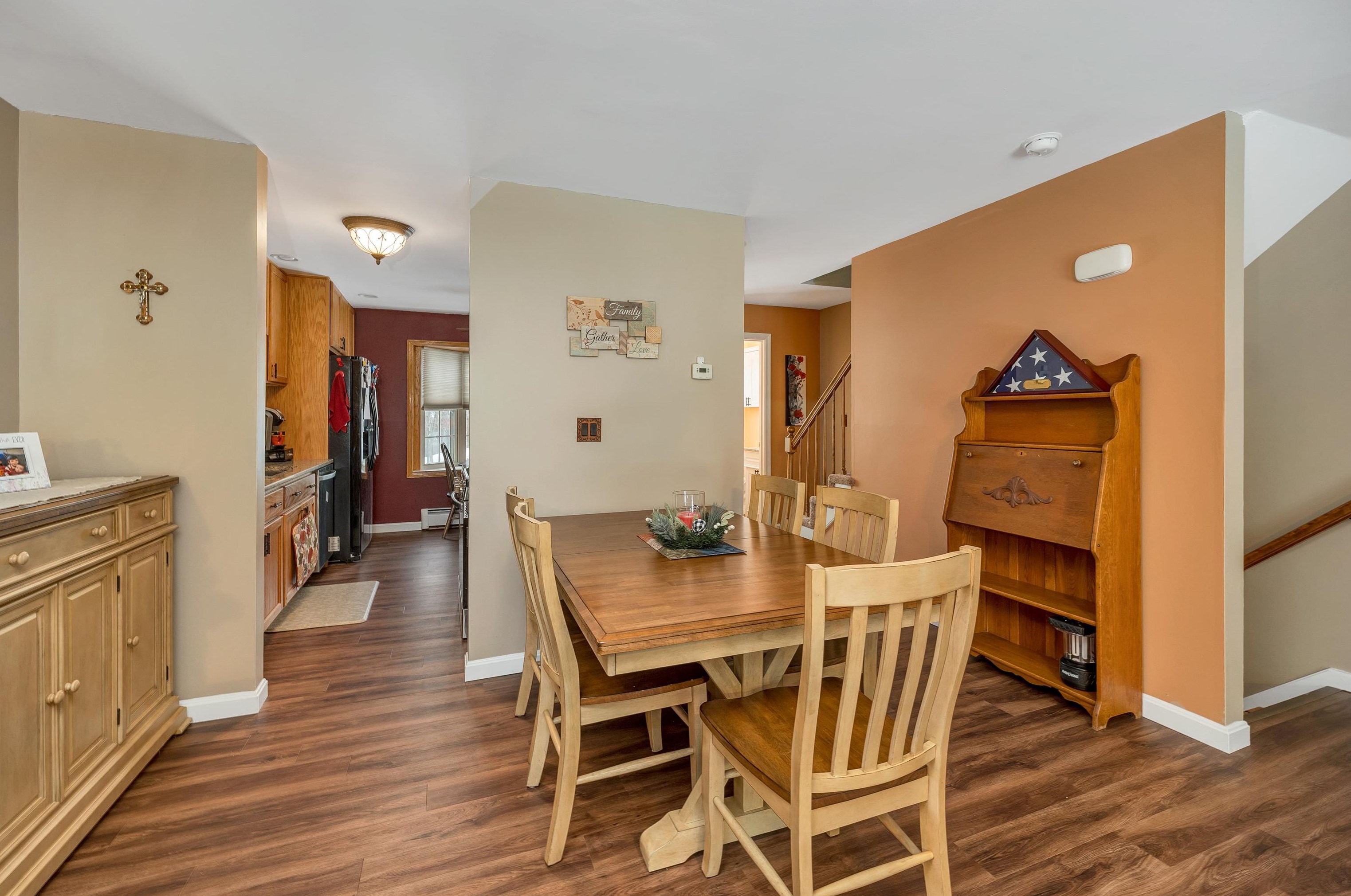 20 Walnut Cir, Merrimack NH  03054-2657 exterior