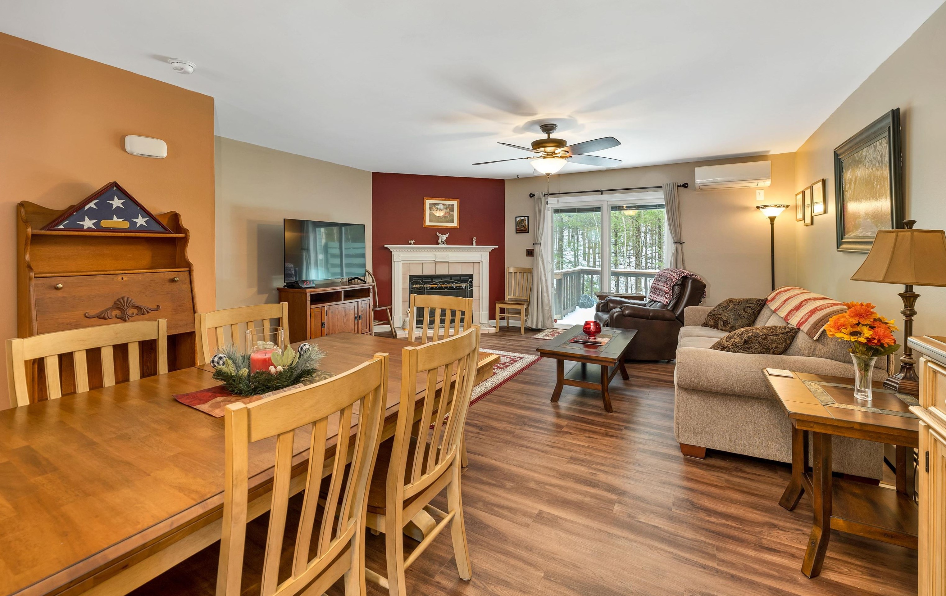 20 Walnut Cir, Merrimack NH  03054-2657 exterior