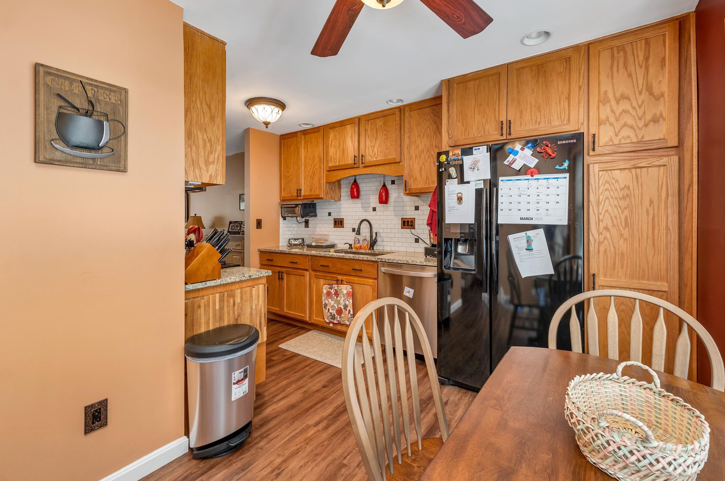 20 Walnut Cir, Merrimack NH  03054-2657 exterior
