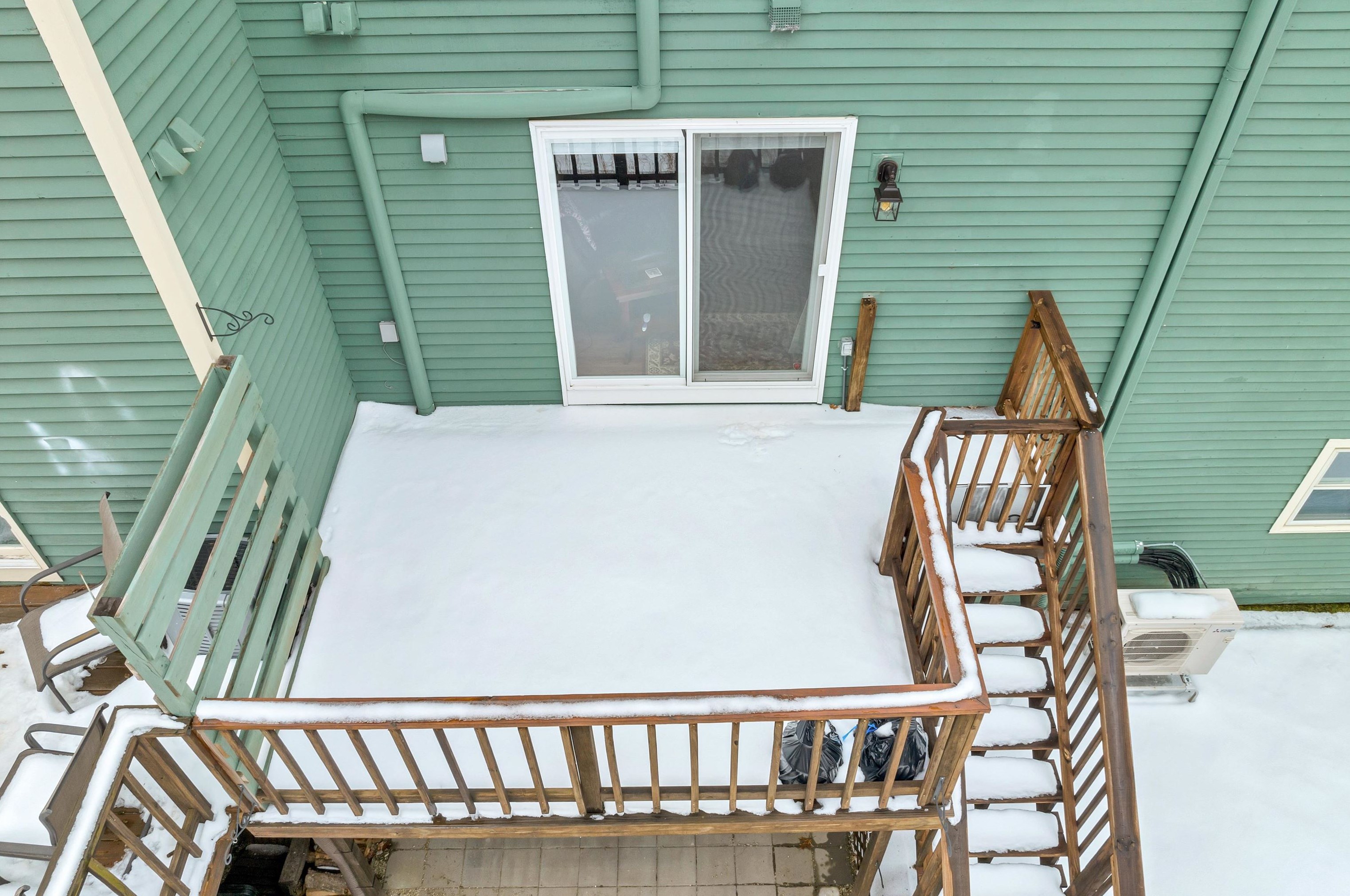 20 Walnut Cir, Merrimack NH  03054-2657 exterior