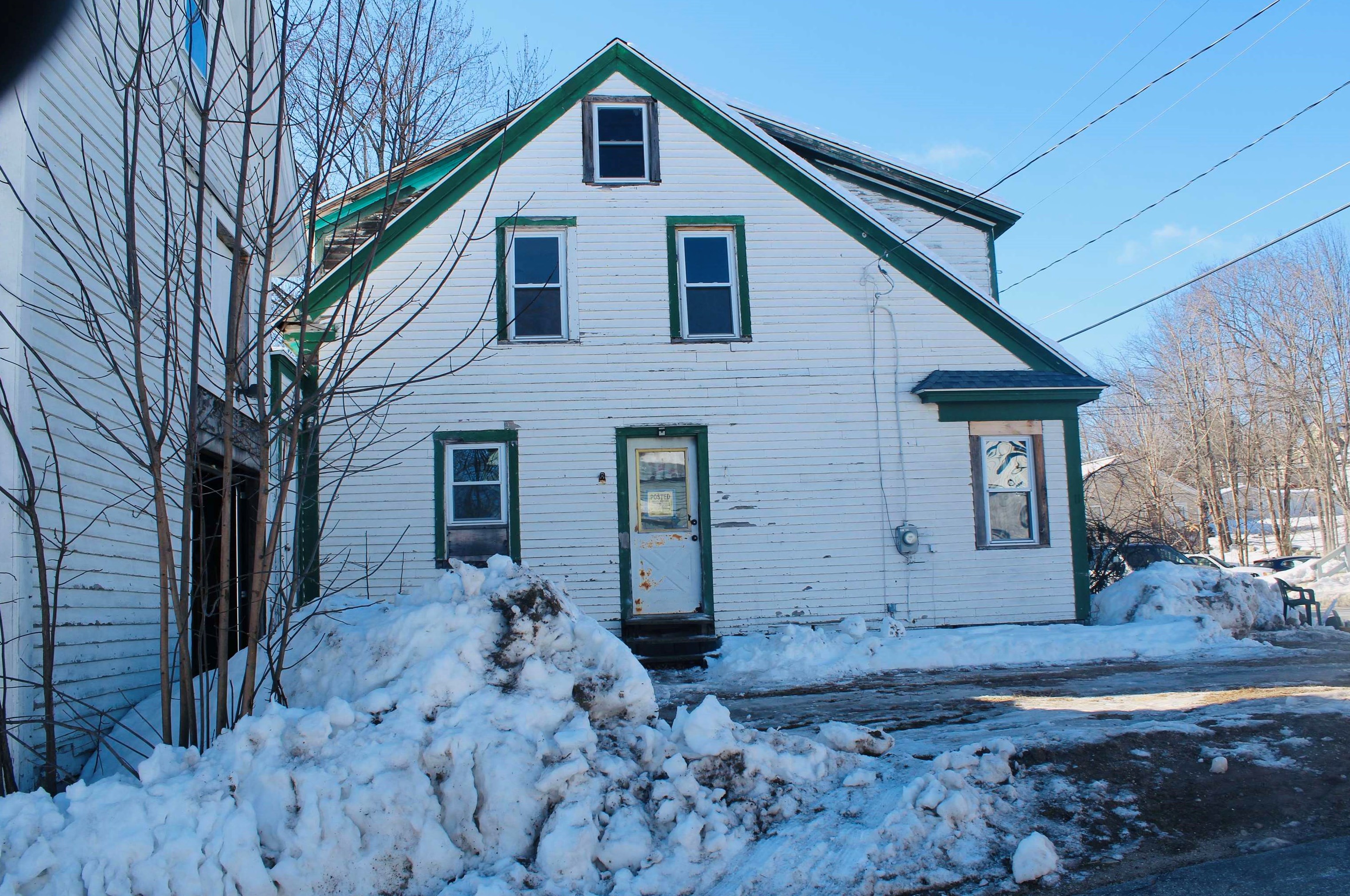 11 Winter St, Farmington, NH 03835 exterior