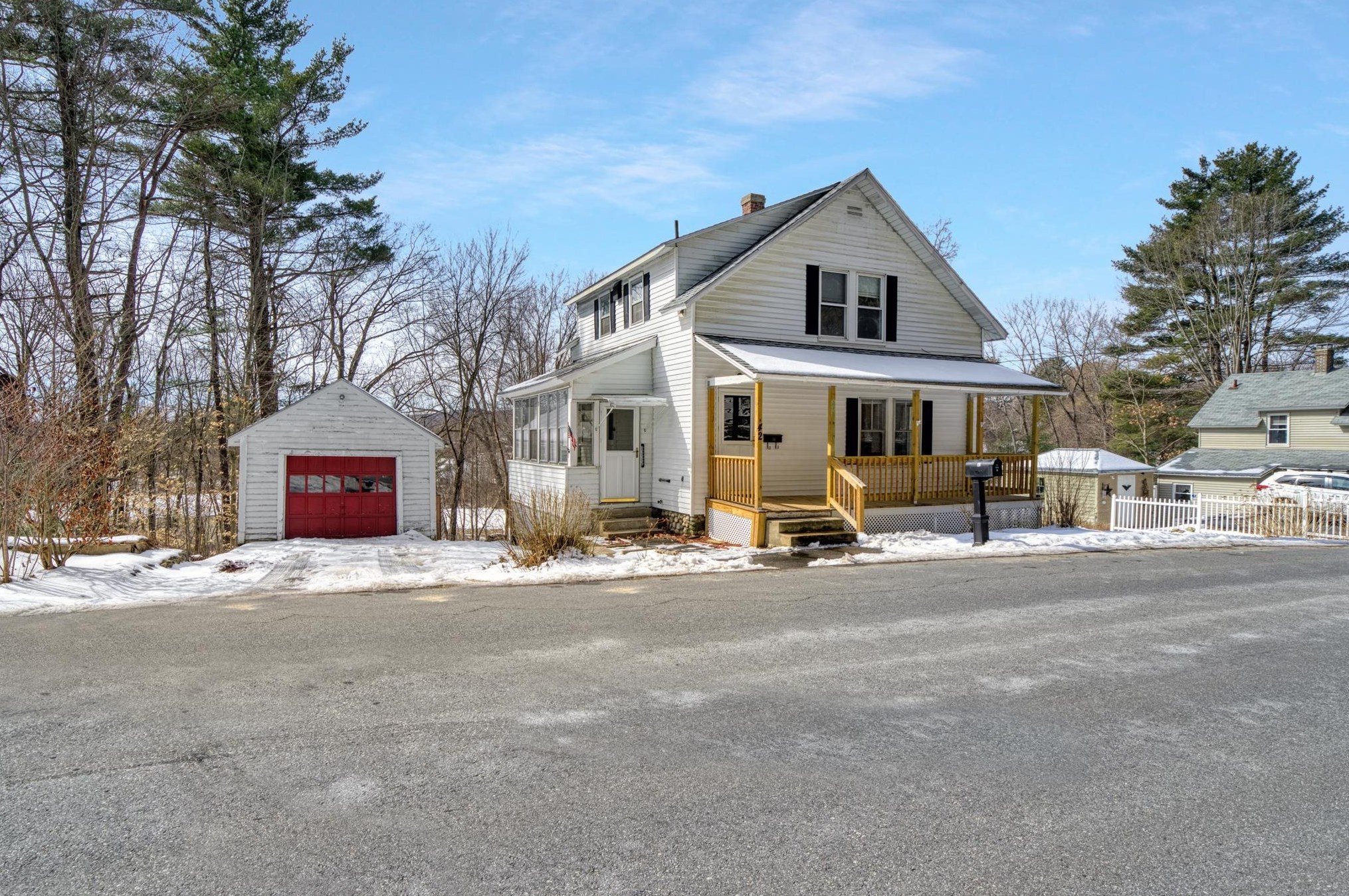42 Woodbury St, Keene, NH 03431