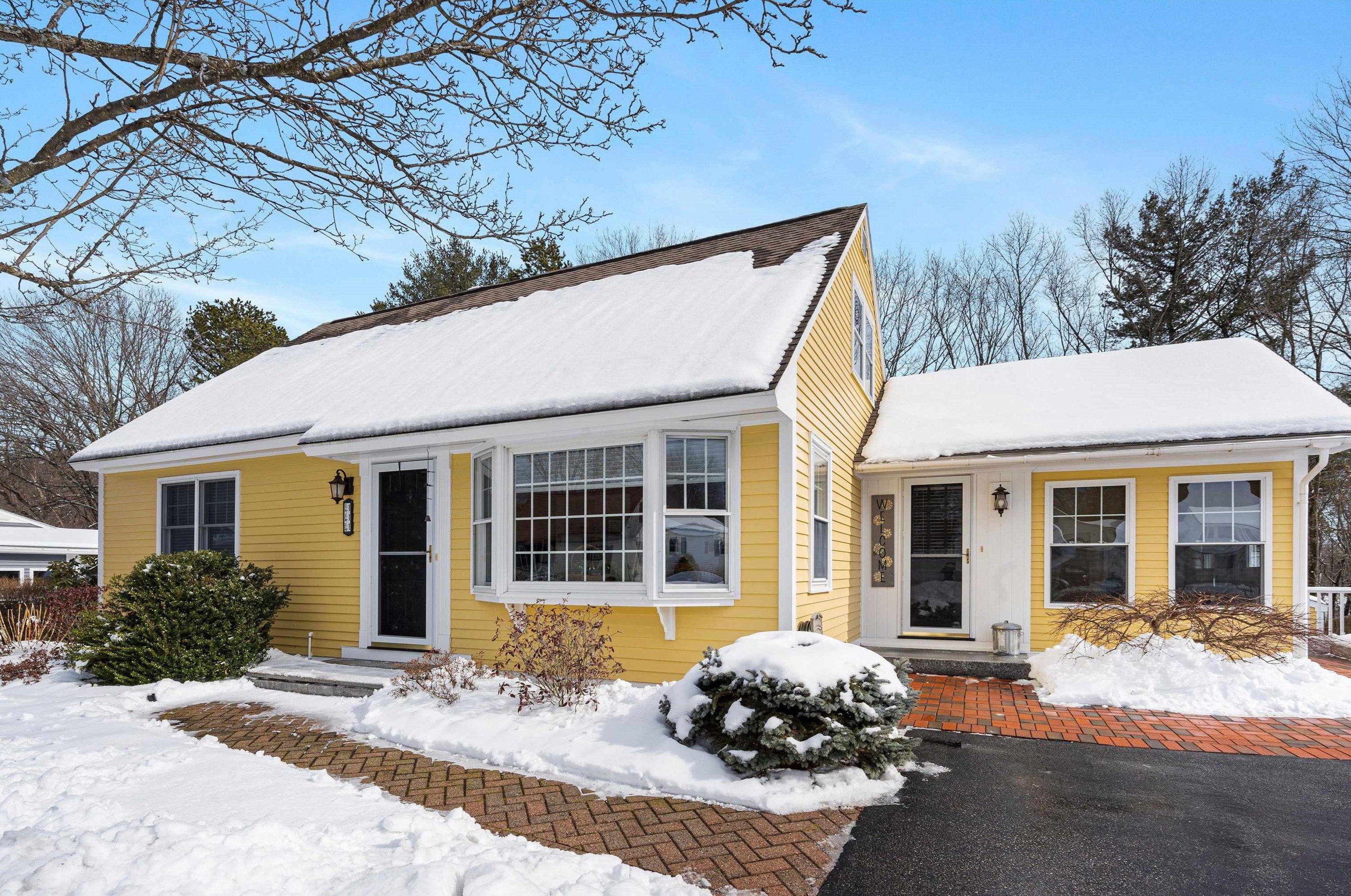111 Greeley St, Manchester, NH 03102-2308