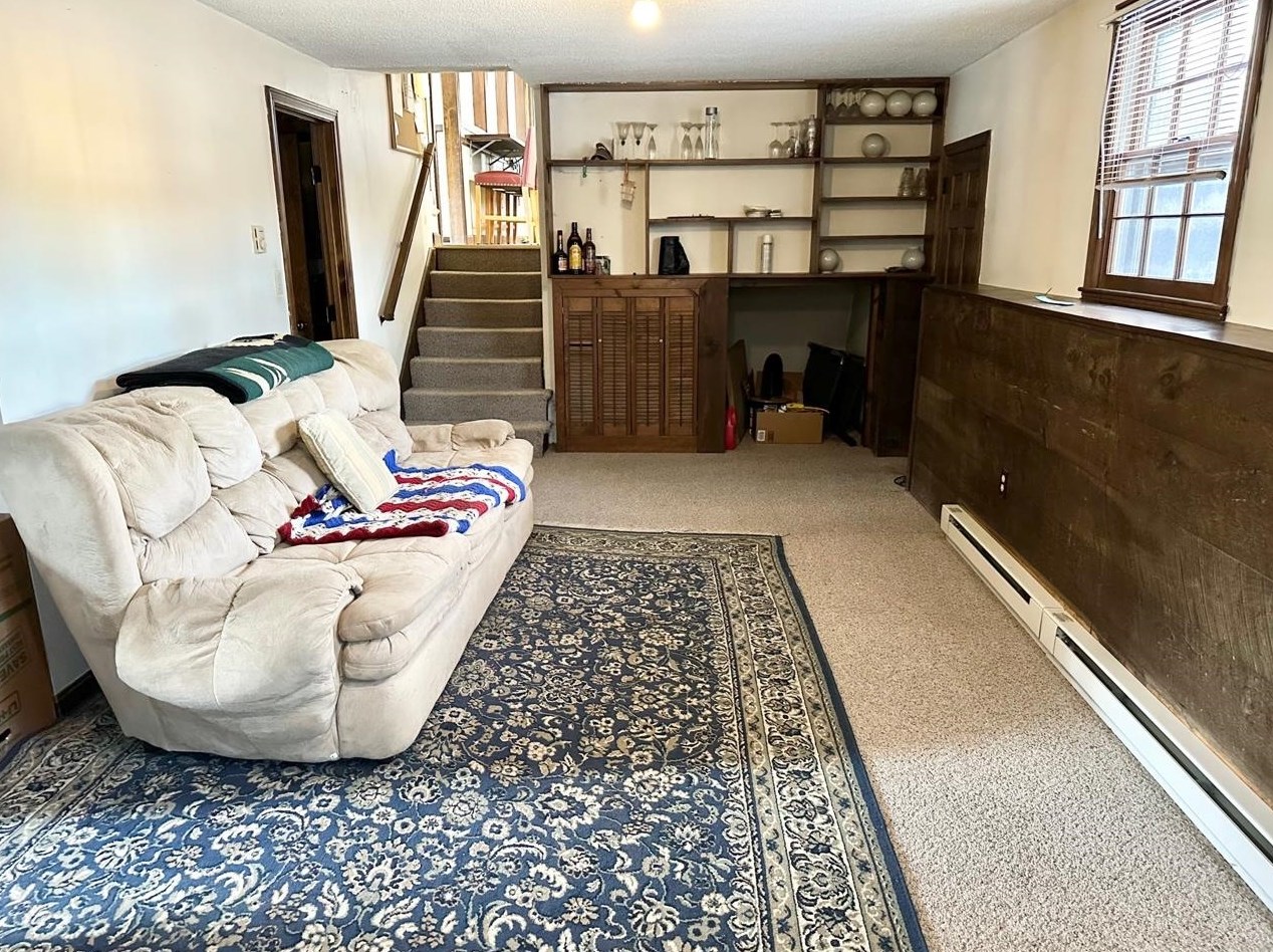 11 Collins Ave, Merrimack NH  03054-3246 exterior