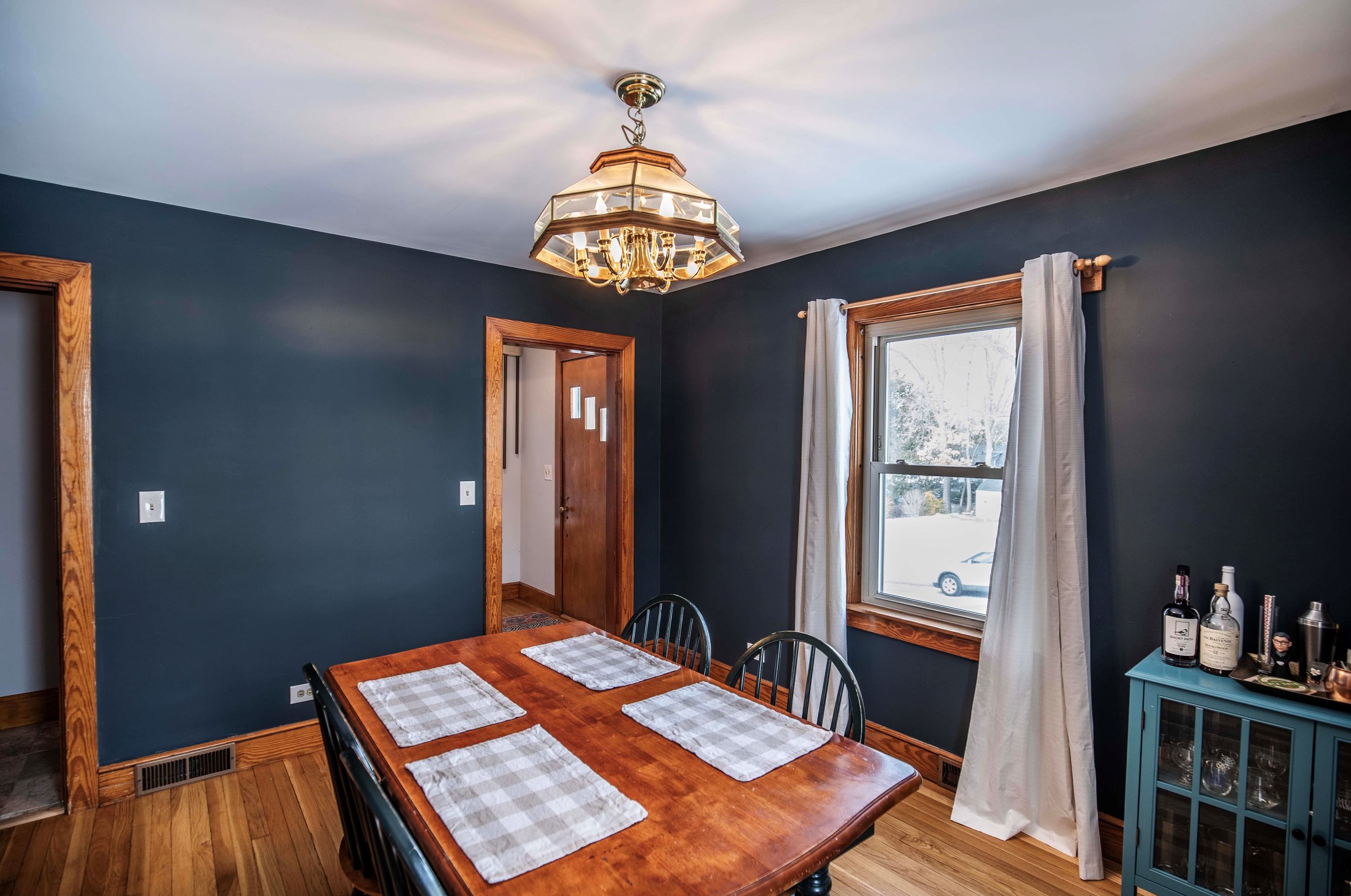 175 Peak St, Manchester NH  03104-3834 exterior