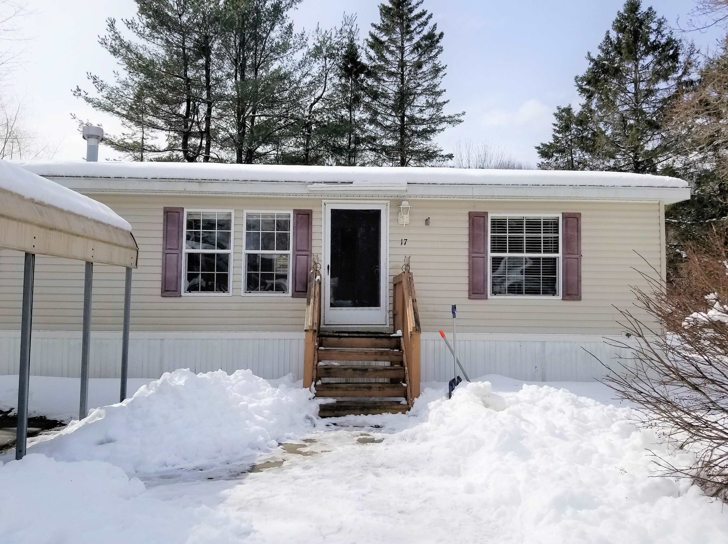 17 Parkwood Dr, Allenstown, NH 03275